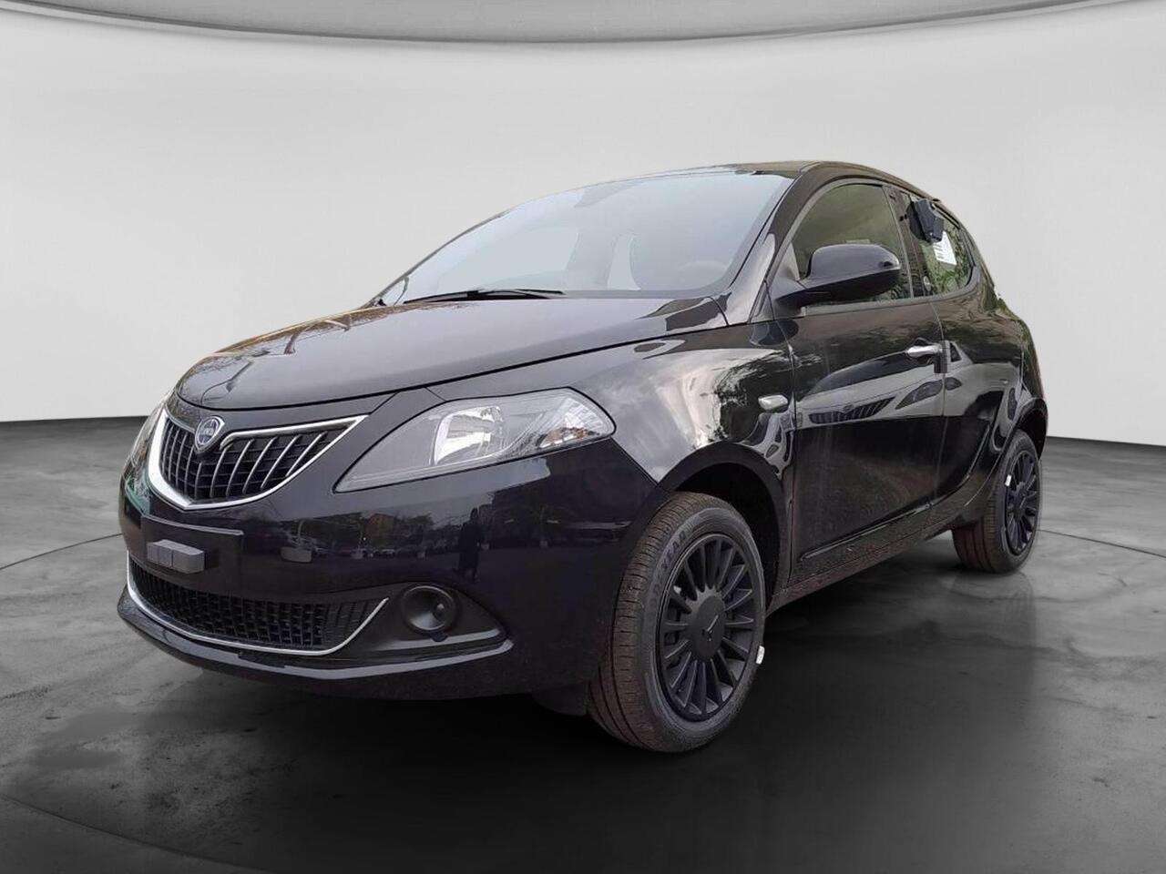 Lancia Ypsilon 1.0 FireFly Hybrid Silver