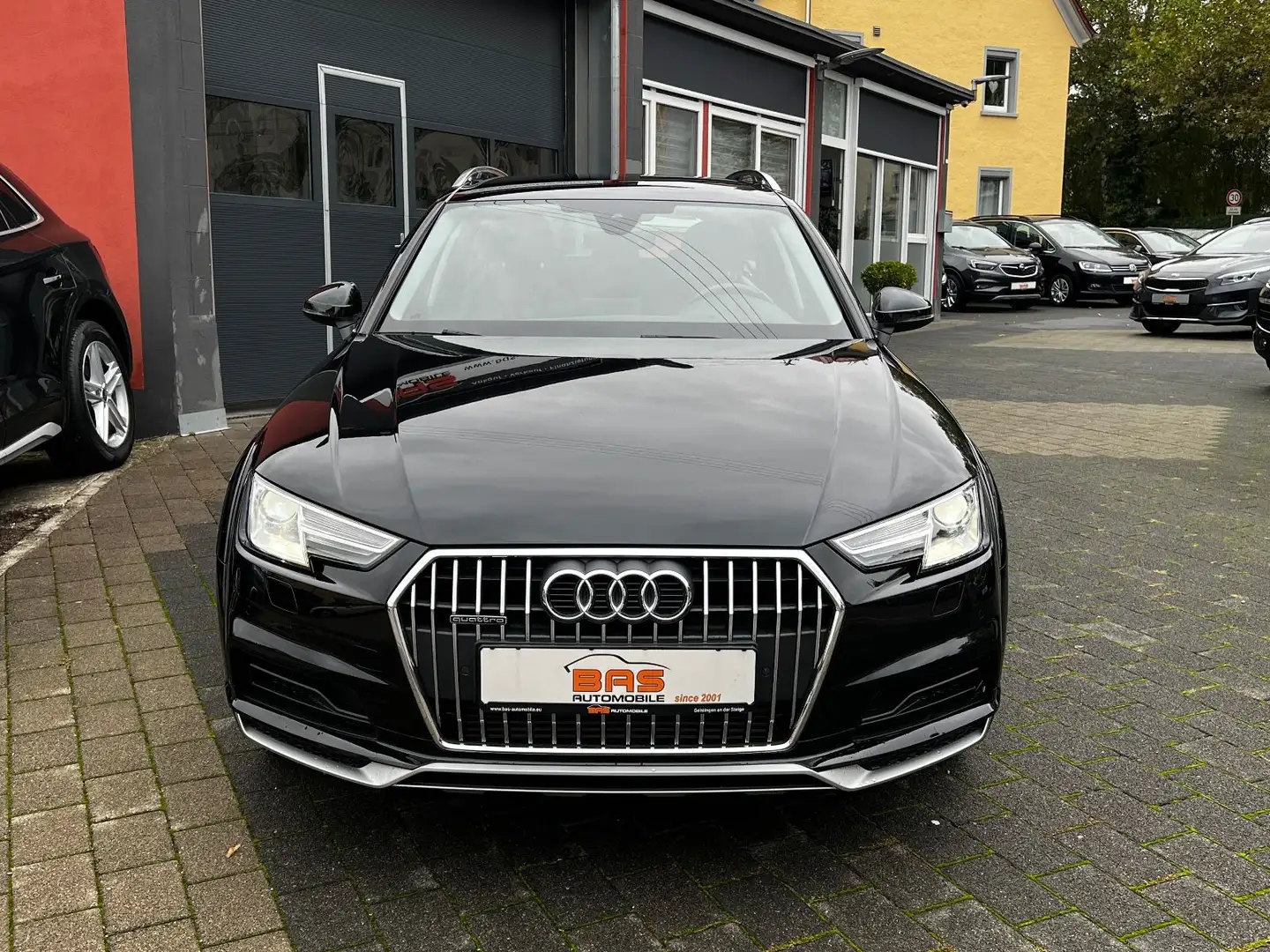 Audi A4 Allroad quattro S TRON*NAVI*AHK*RFK*XENON* Schwarz - 2
