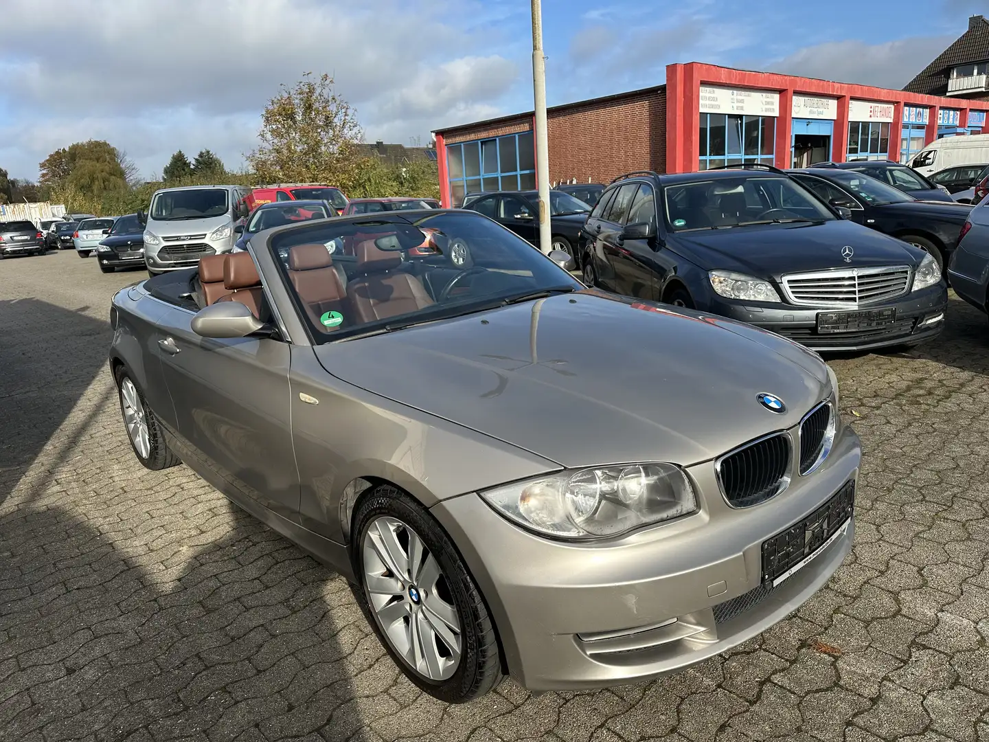 BMW 118 118i Cabrio Automatik Leder Klima!!! Gold - 2