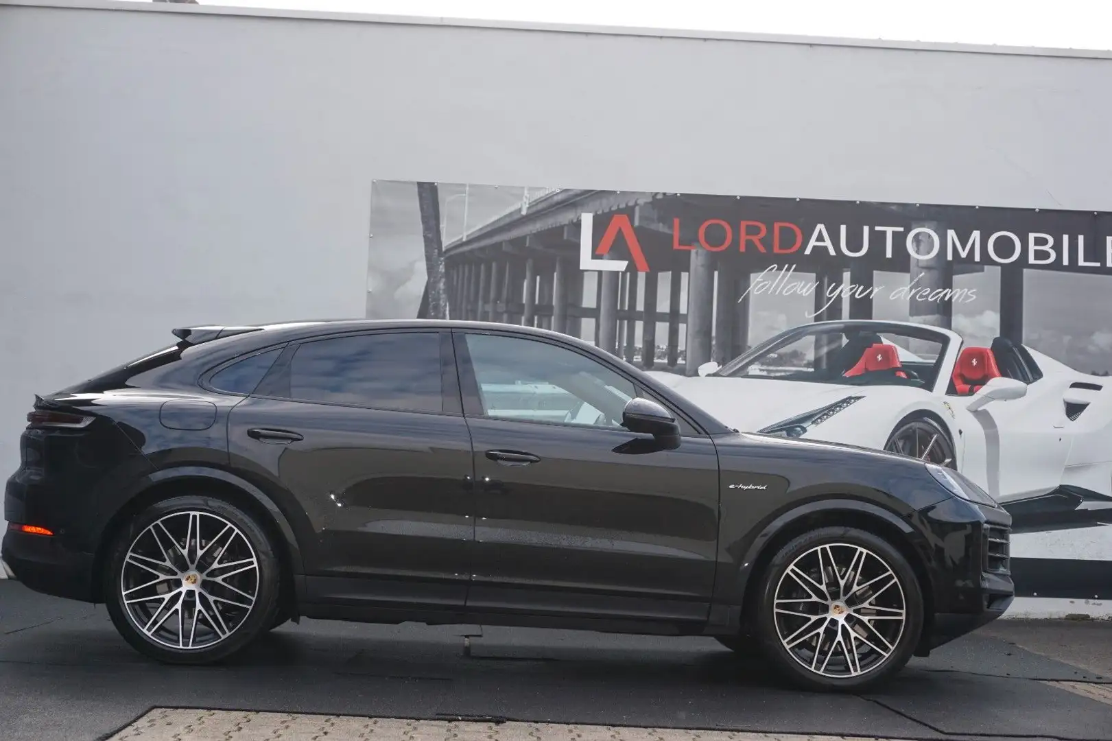 Porsche Cayenne Coupe E-Hybrid Coupe*22"RS*18 Wege*BOSE* Schwarz - 1