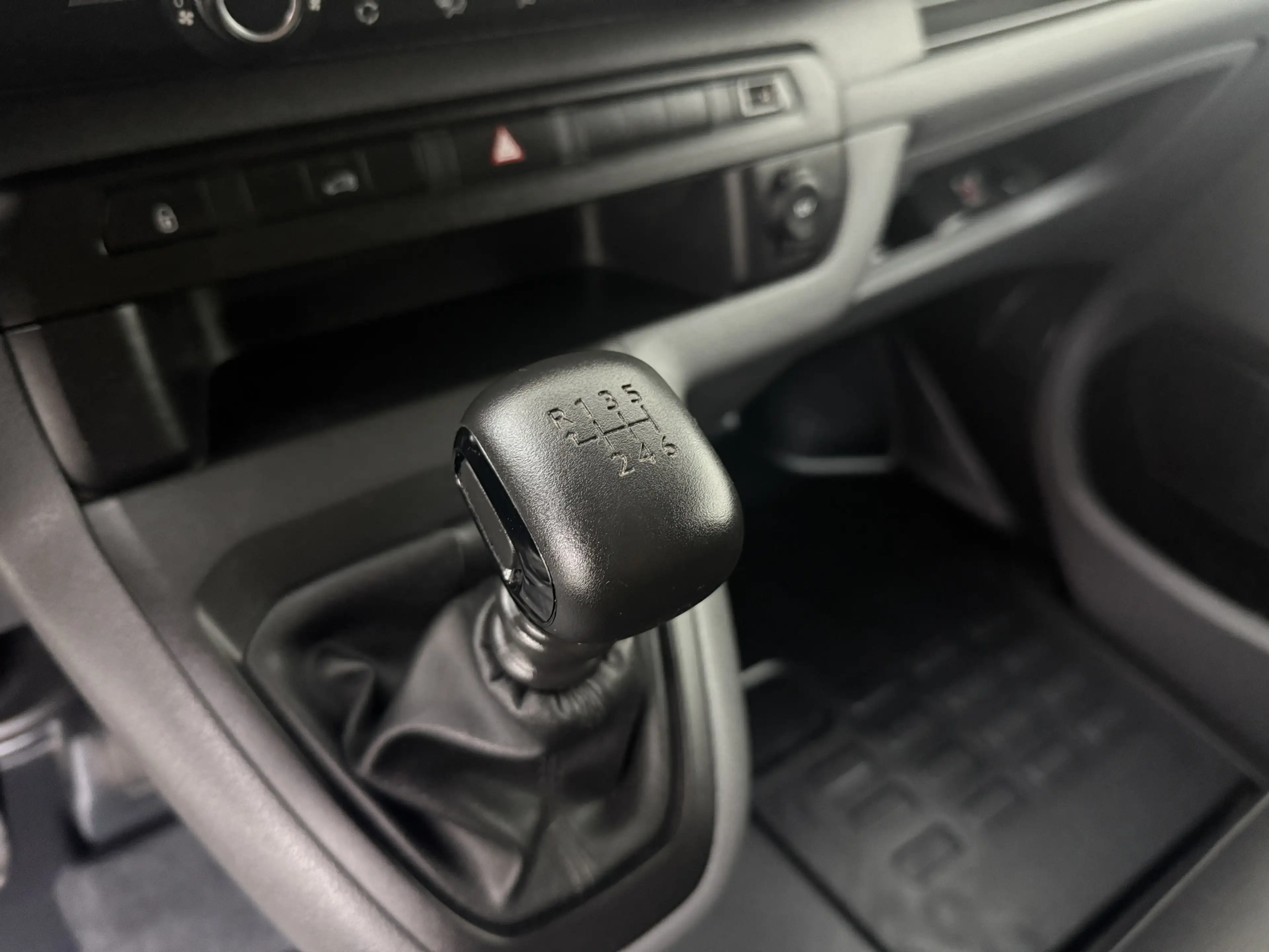 Opel Vivaro 1.5CDTI L3H1 Edition | Multimedia | Airco | Cruise — photo 18