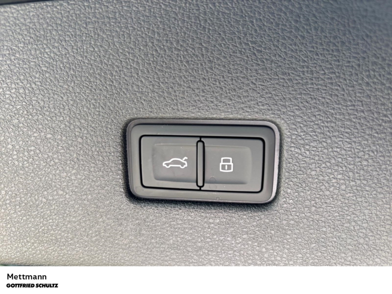 Audi Q8 SUV TFSI e 2 x S-LINE PANO B&O HUD BLACK HUD — photo 10