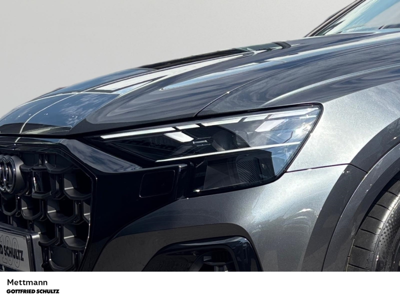 Audi Q8 SUV TFSI e 2 x S-LINE PANO B&O HUD BLACK HUD — photo 5