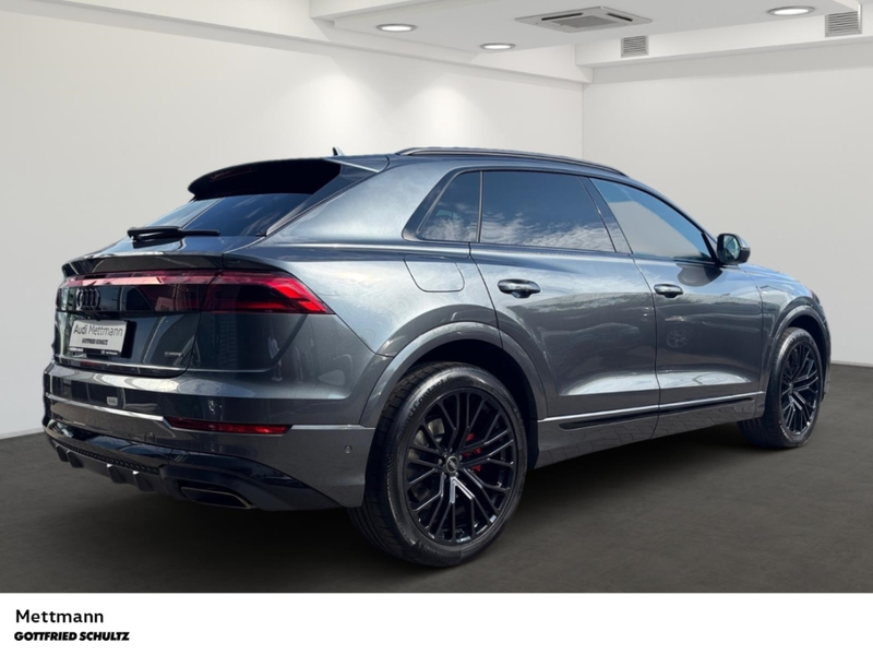 Audi Q8 SUV TFSI e 2 x S-LINE PANO B&O HUD BLACK HUD — photo 4