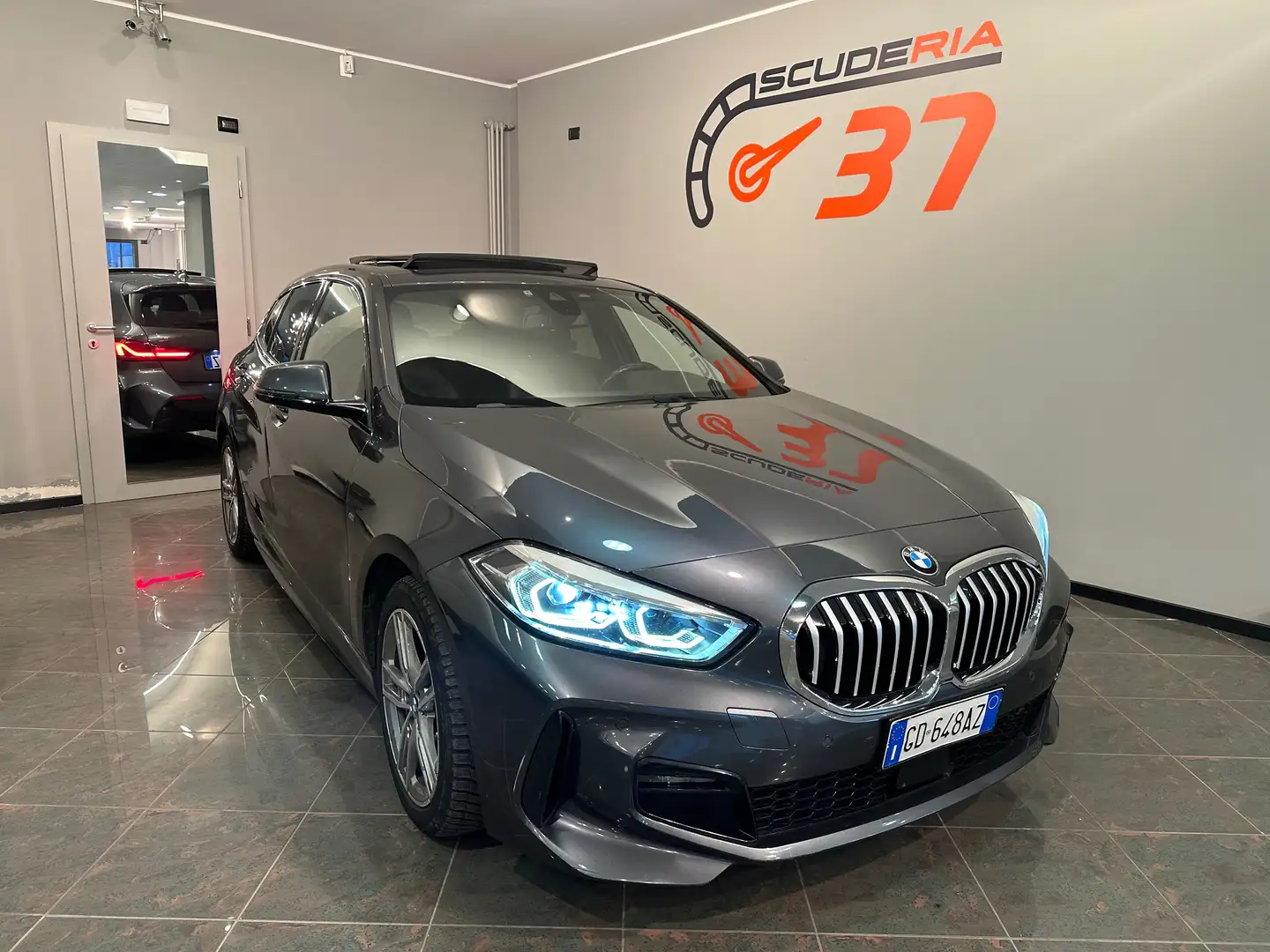 BMW 116 116d Msport auto Gri - 1