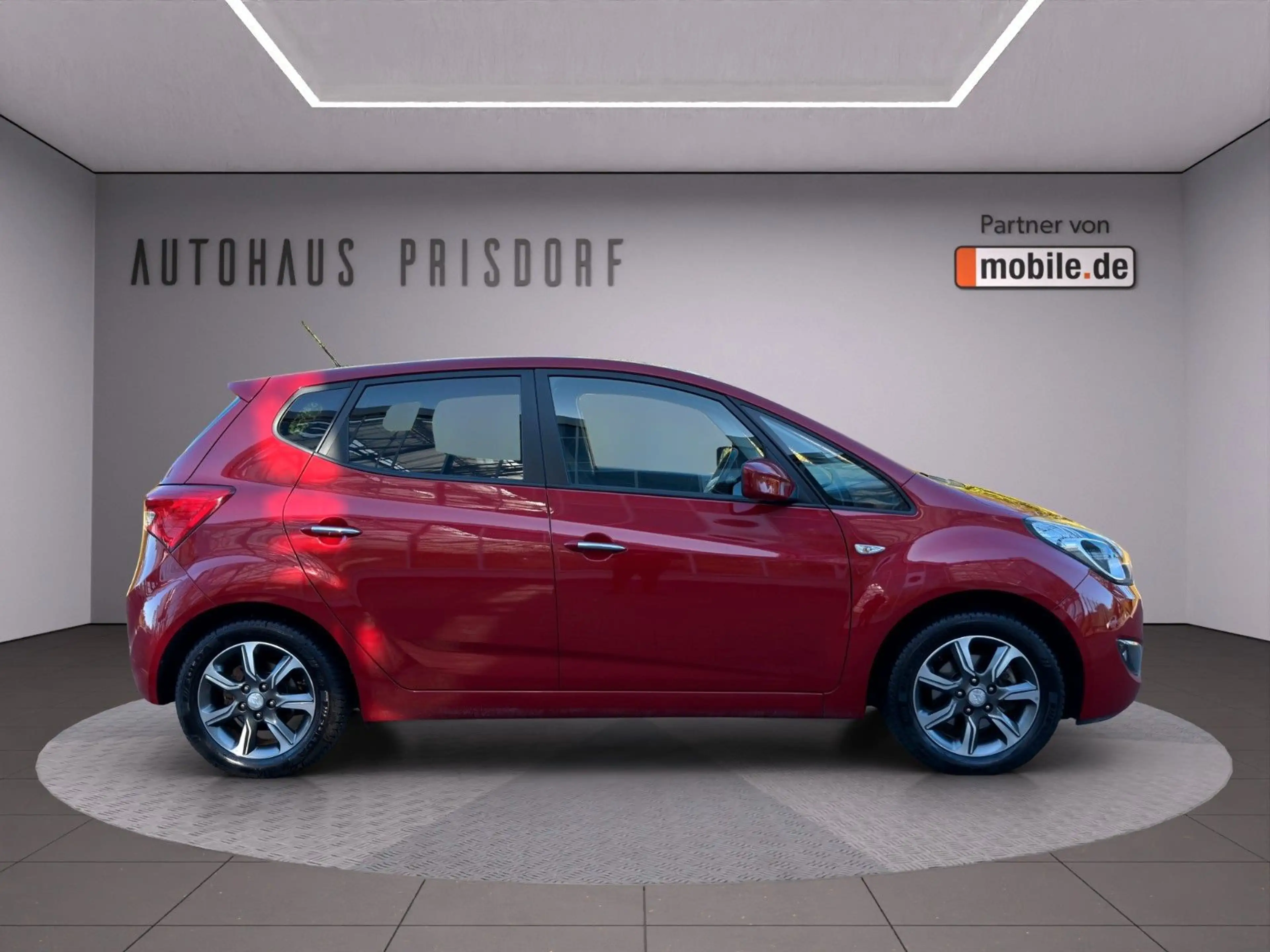 Hyundai iX20 Space 1.Hand/Automatik/AHK — photo 4