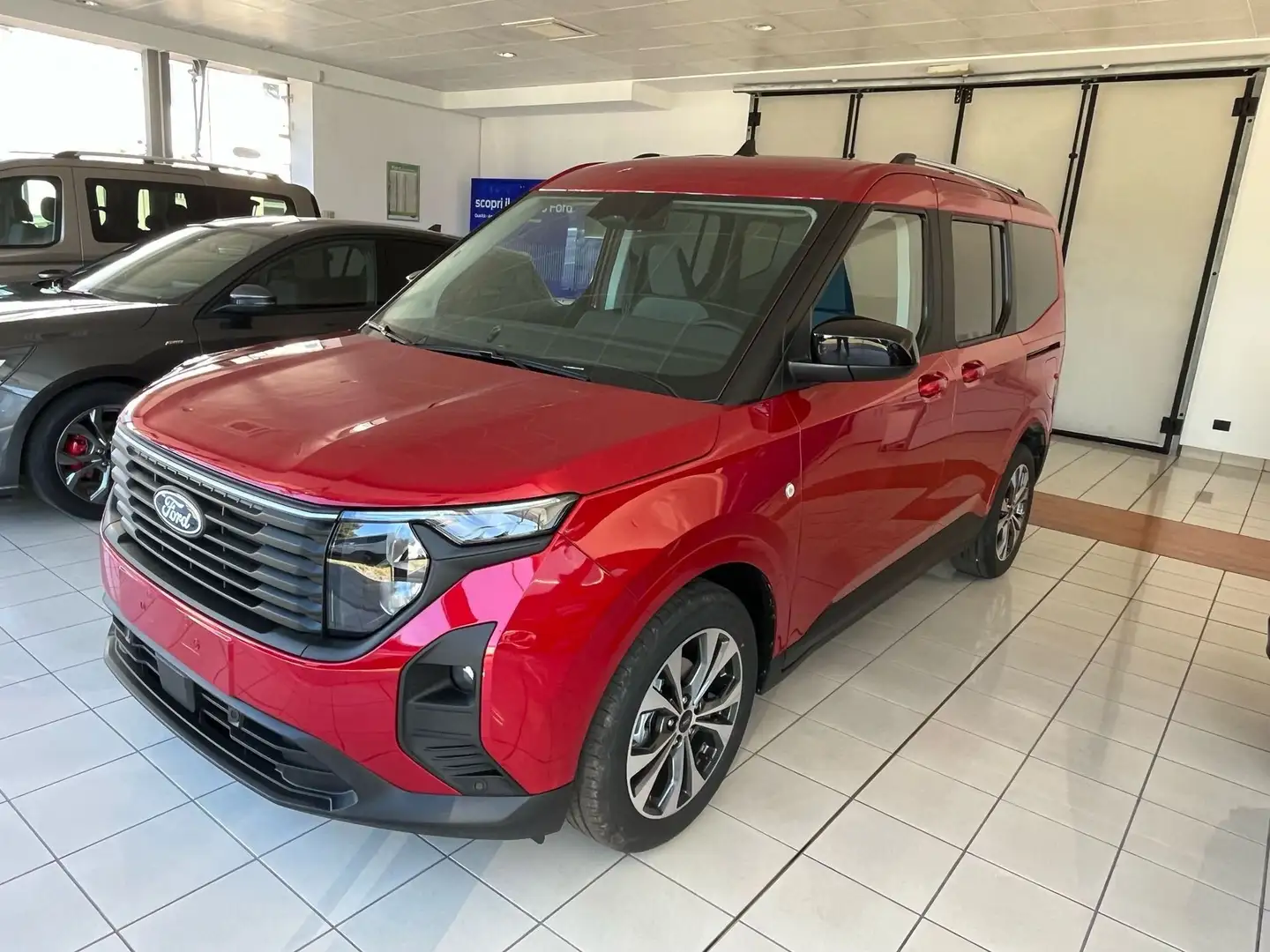 Ford Tourneo Courier 1.0 EcoBoost Titanium - 1