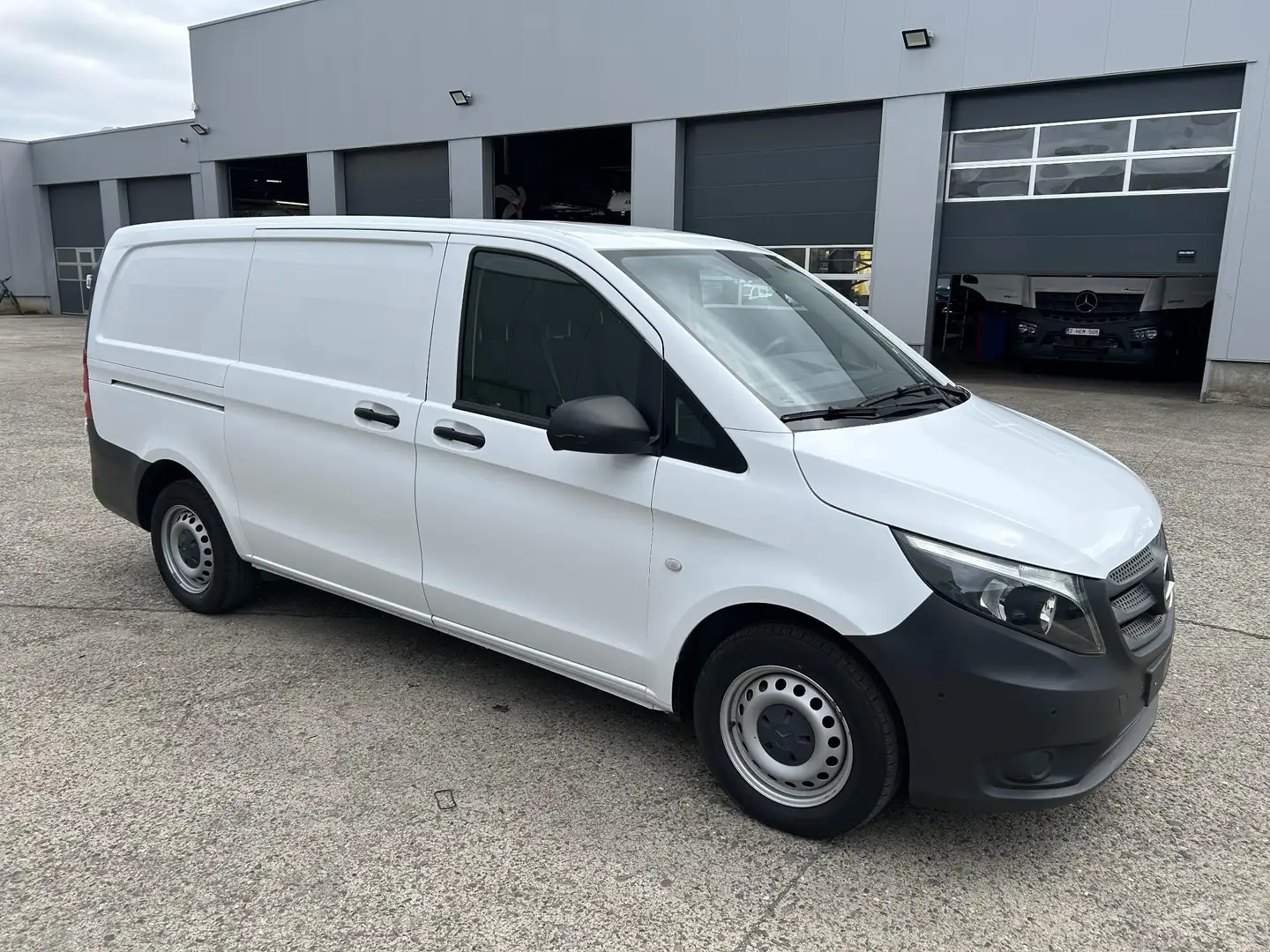 Mercedes-Benz Vito 114 CDI GB L2 Wit - 2