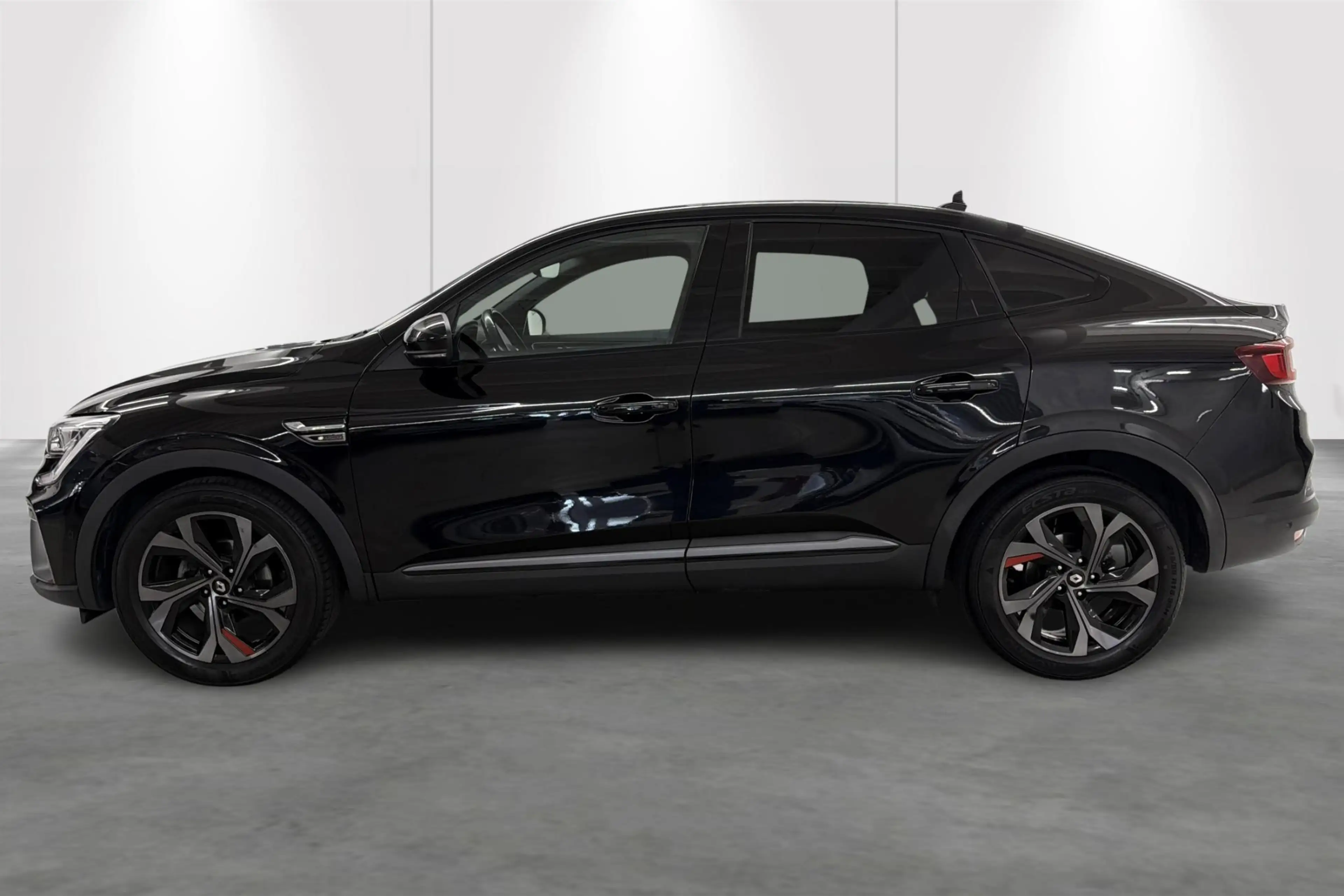Renault Arkana TCe MHEV 140 EDC R.S.Line — photo 3