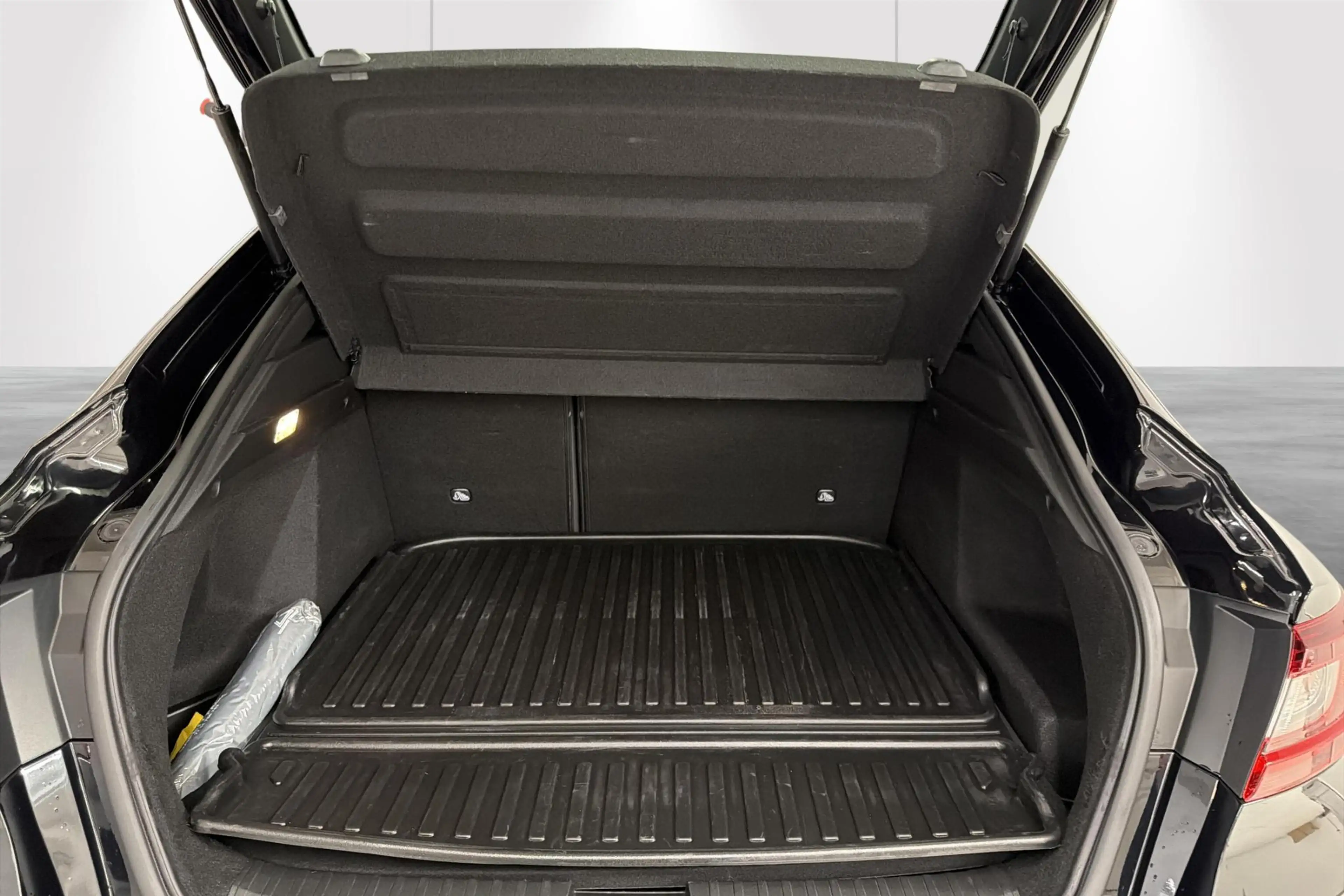 Renault Arkana TCe MHEV 140 EDC R.S.Line — photo 10