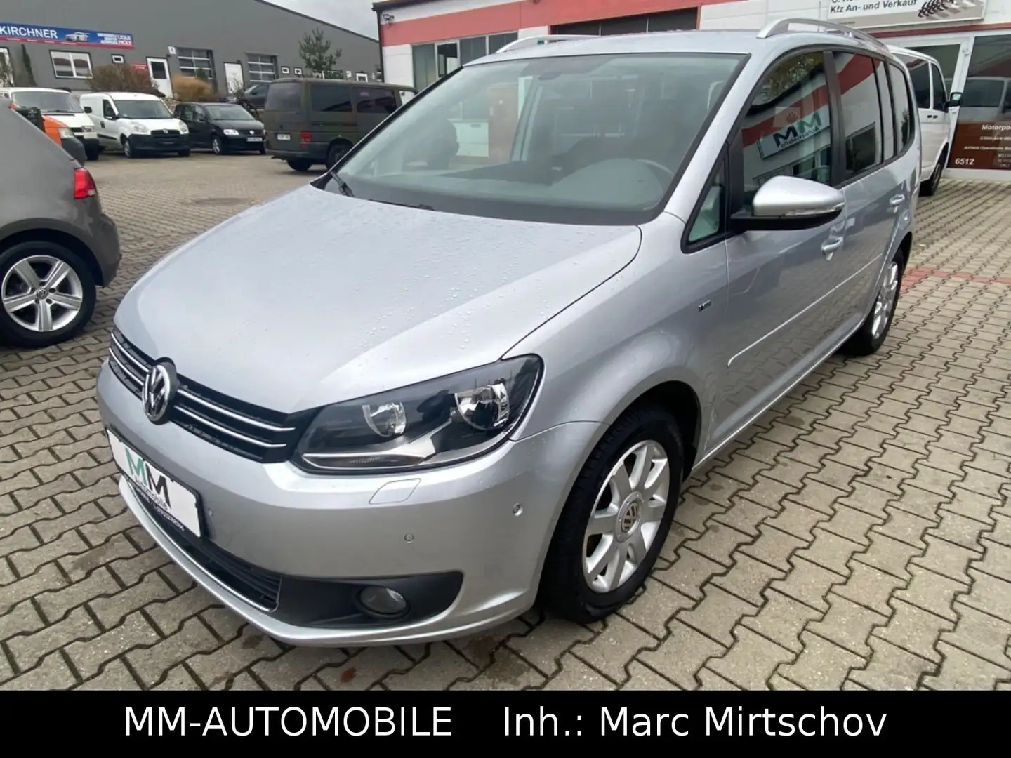 Volkswagen Touran 1.6 TDI Cup-2.HAND-NAVI-7.SITZER-PDC-SHZ Silber - 2