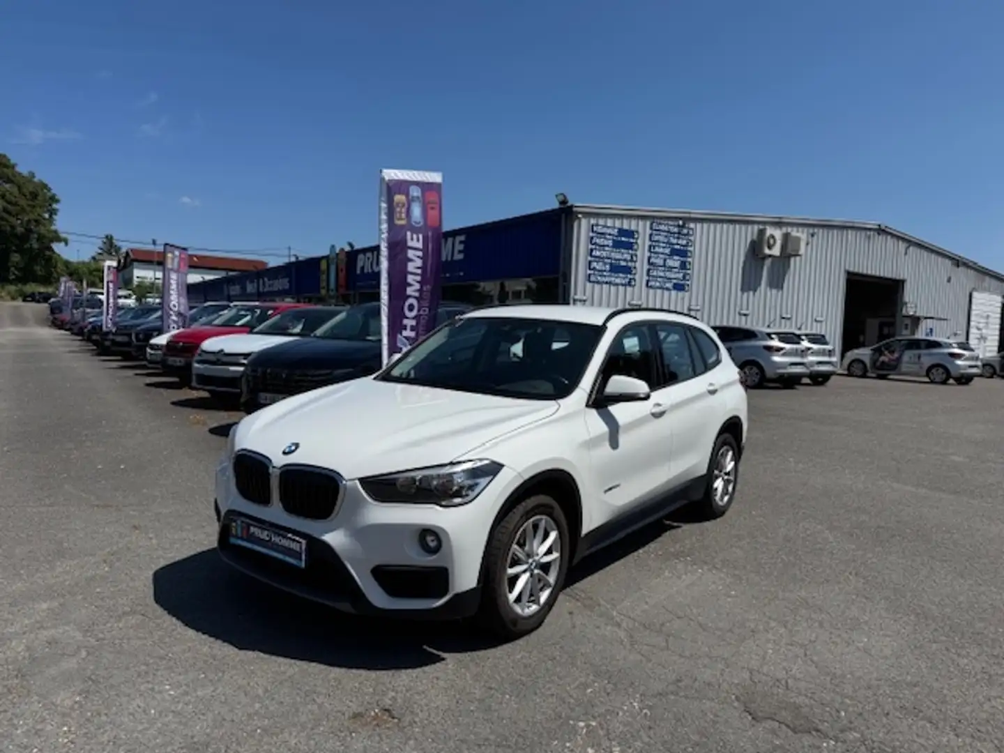 BMW X1 (F48) SDRIVE16D 116CH LOUNGE Blanc - 1