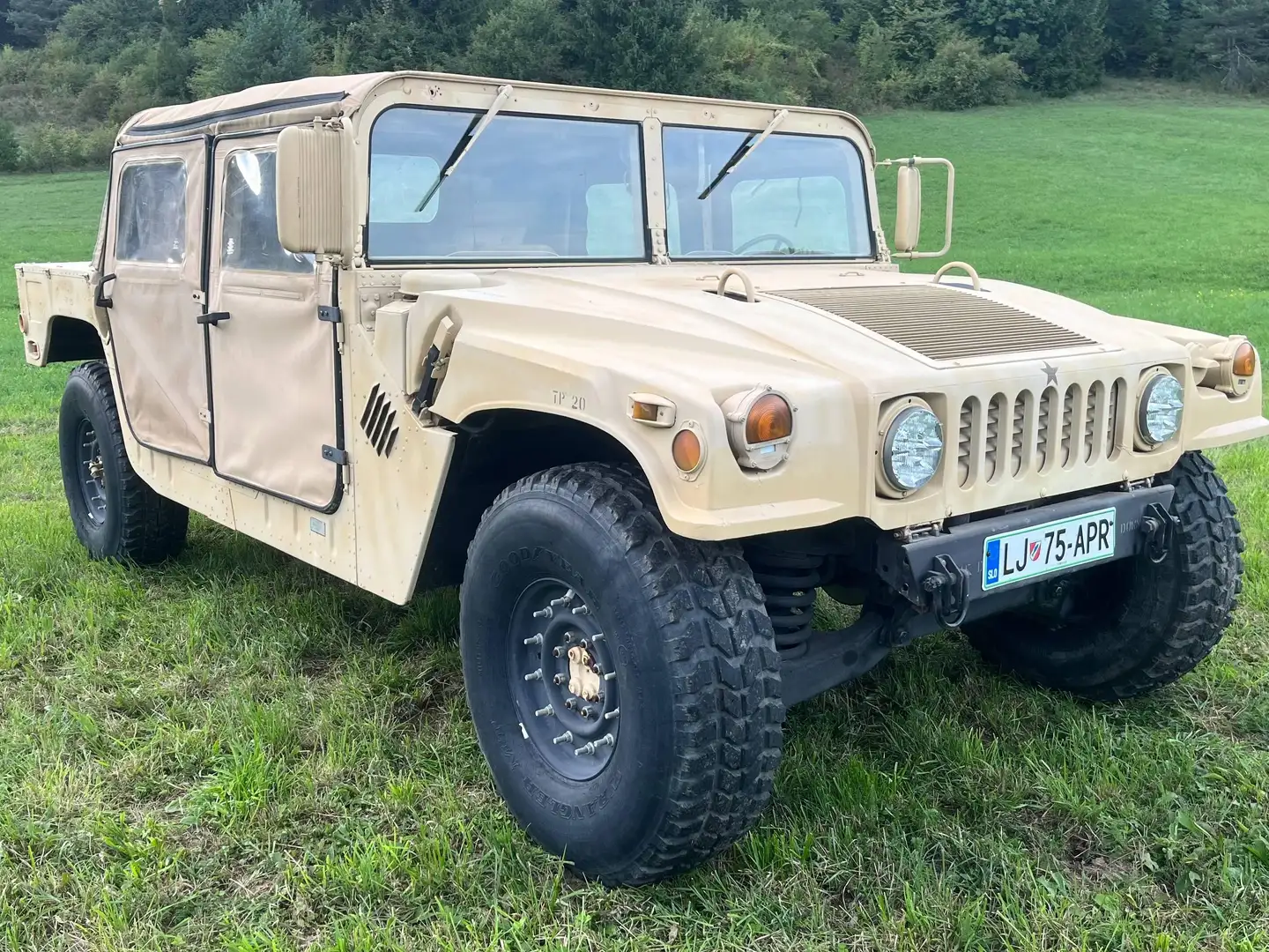 HUMMER H1 M998 - 2