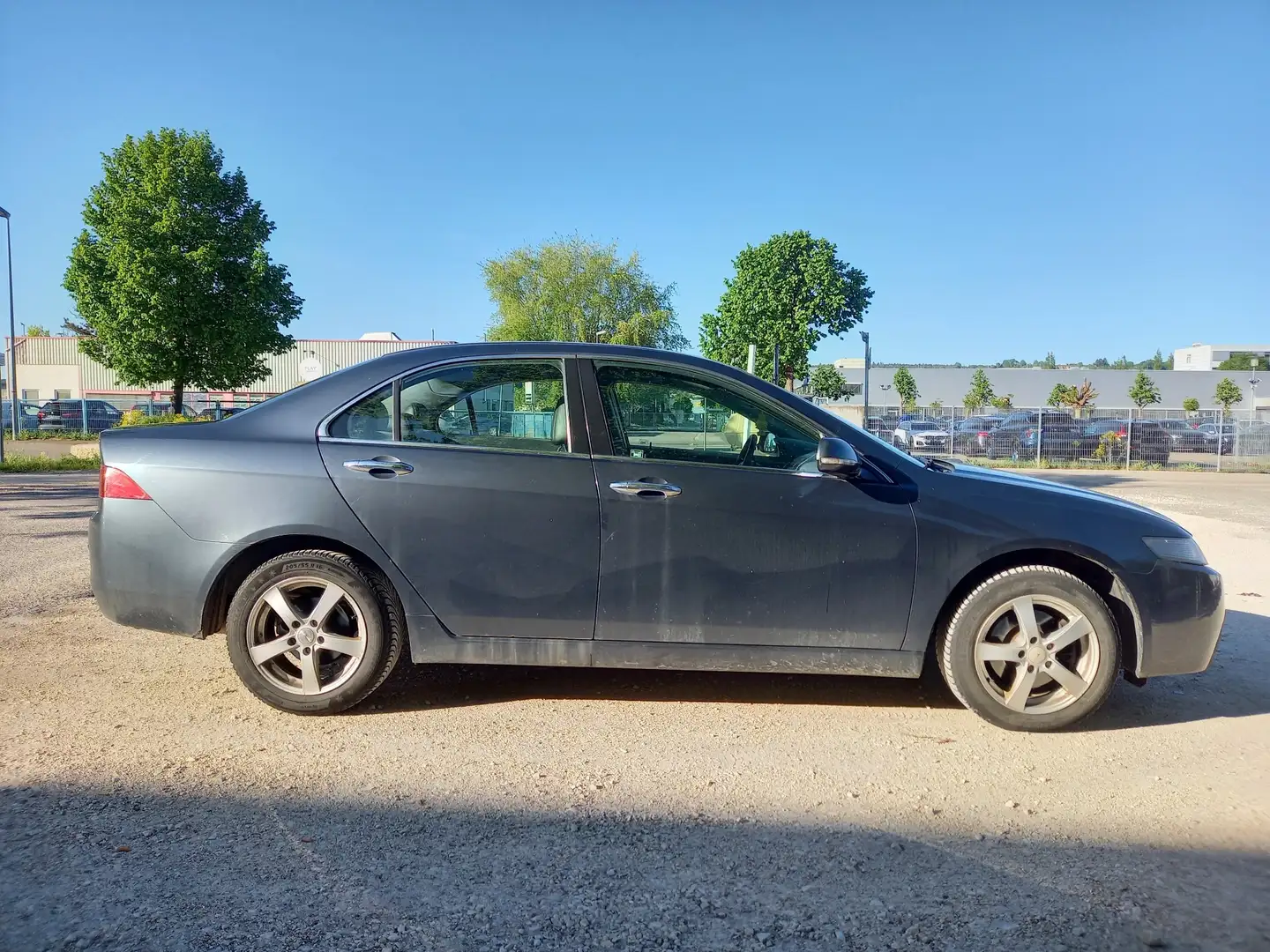 Honda Accord 2.2i-CTDi Executive Gris - 2