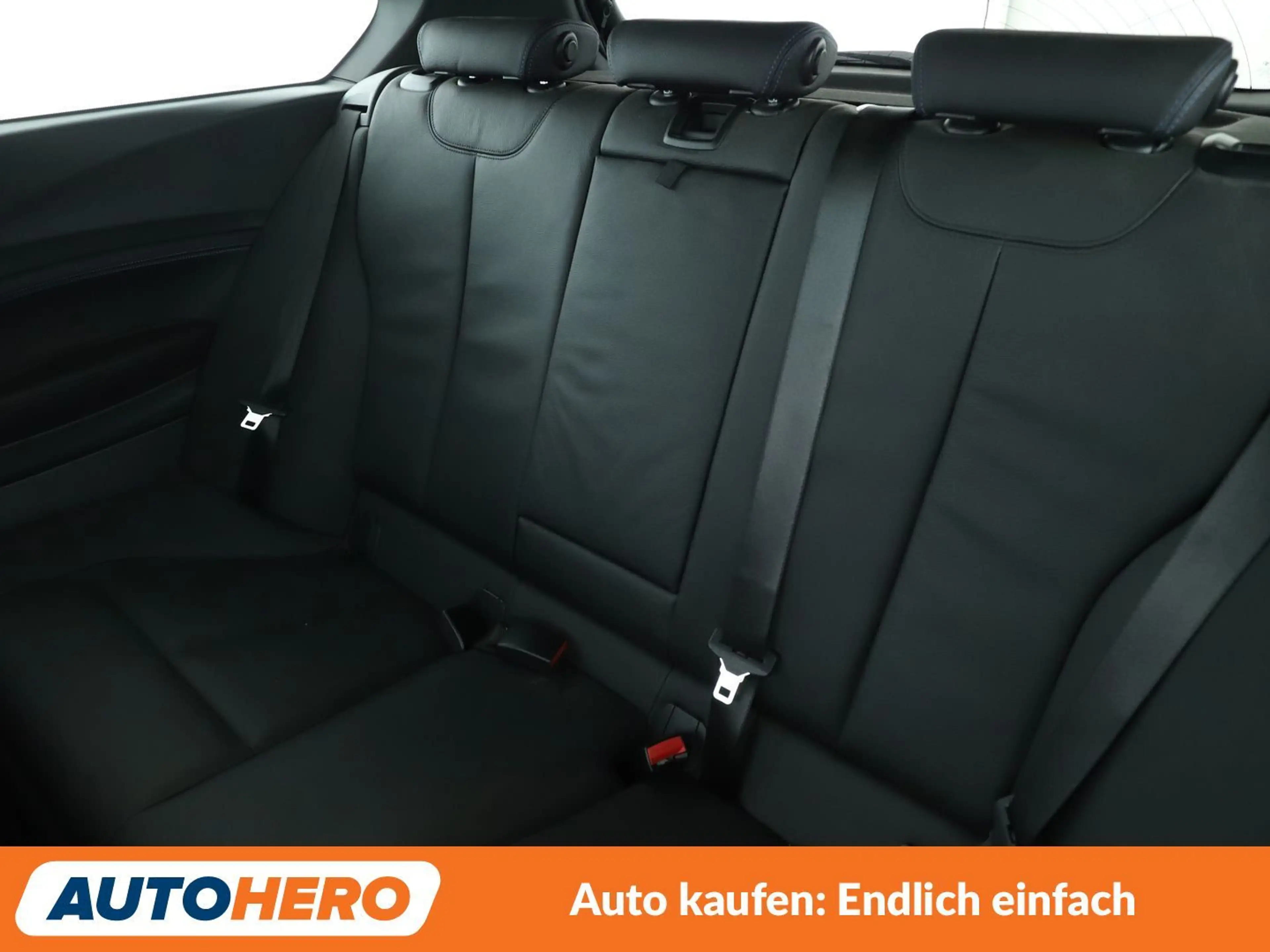 BMW 140 M140i xDrive Special Edition Aut.*NAVI*CAM*PDC* — photo 14