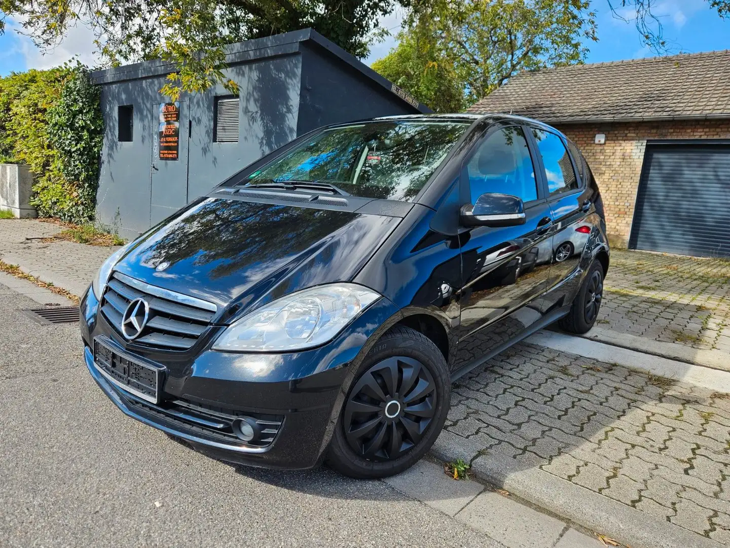 Mercedes-Benz A 180 CDI ELEGANCE Noir - 1