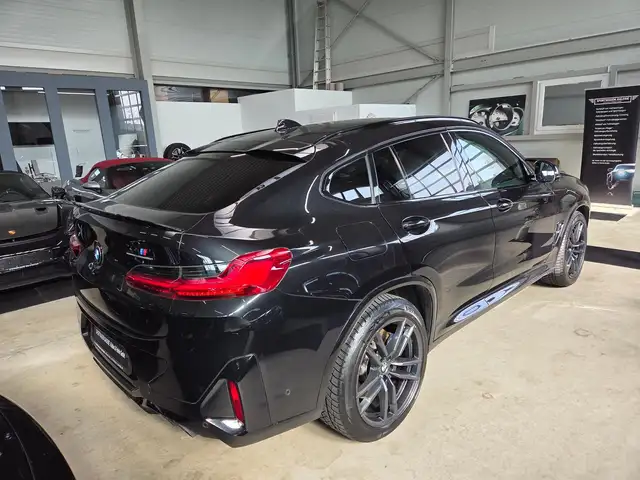 BMW X4 M view 10