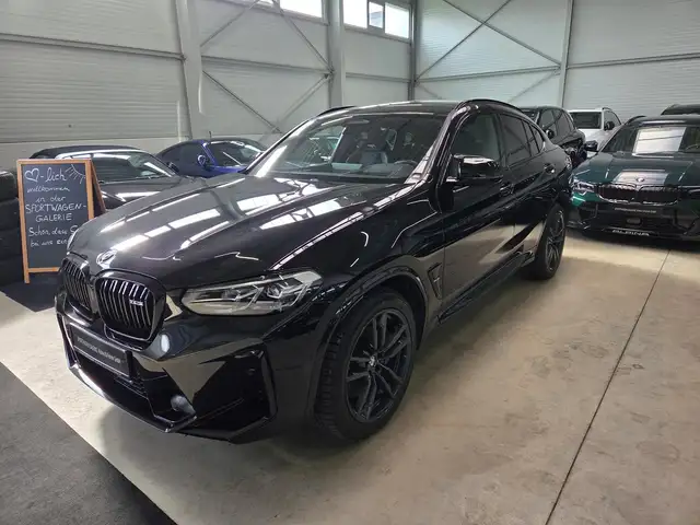 BMW X4 M view 6