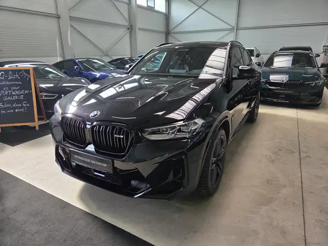 BMW X4 M view 5