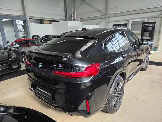 BMW X4 M view 11