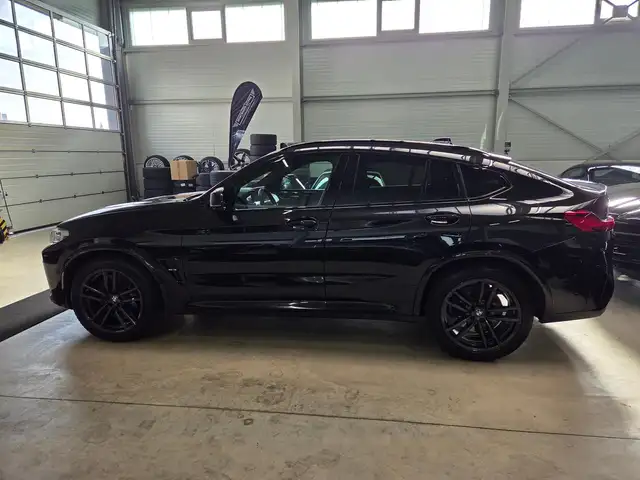 BMW X4 M view 15