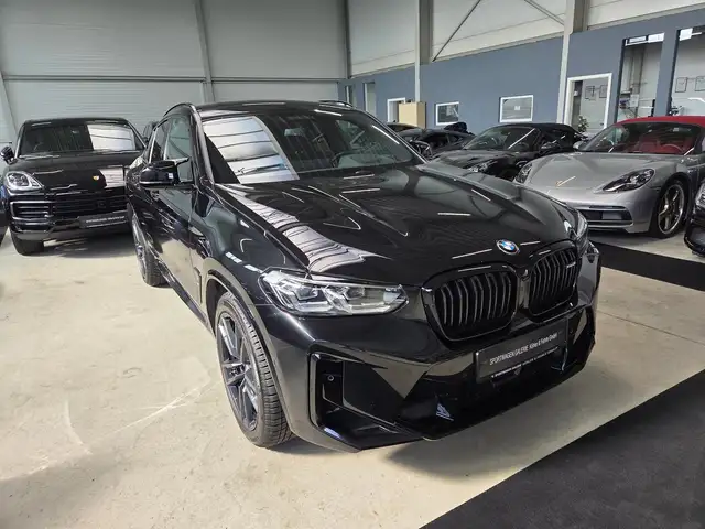 BMW X4 M view 7