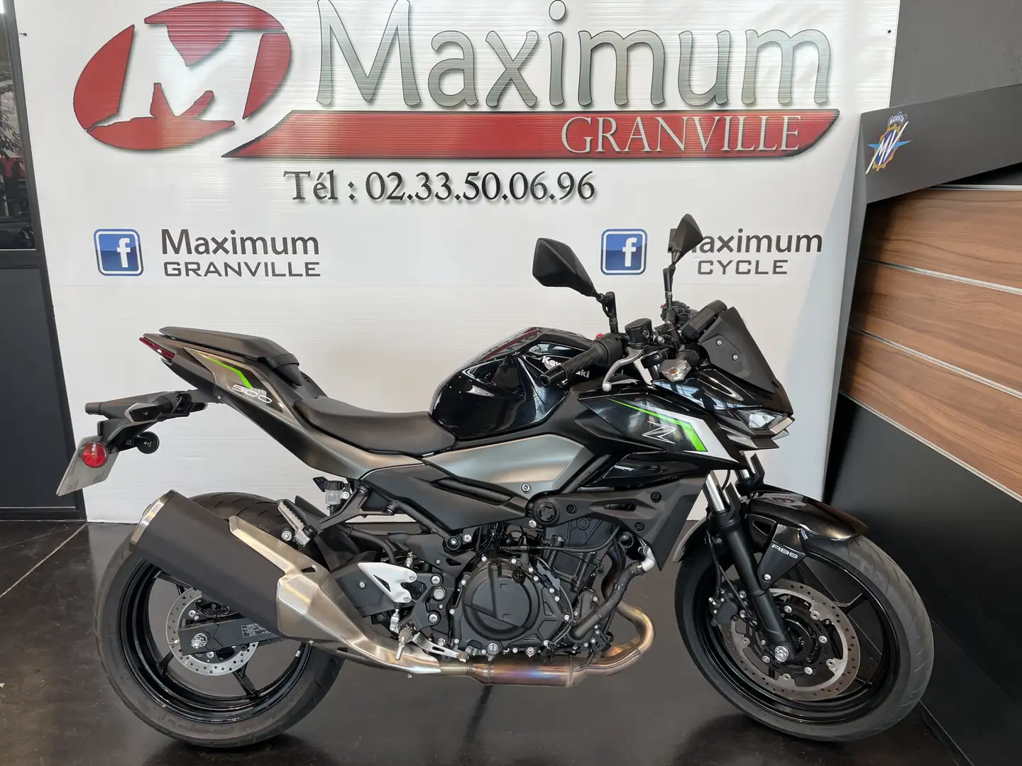 Kawasaki Z 500 Noir - 1