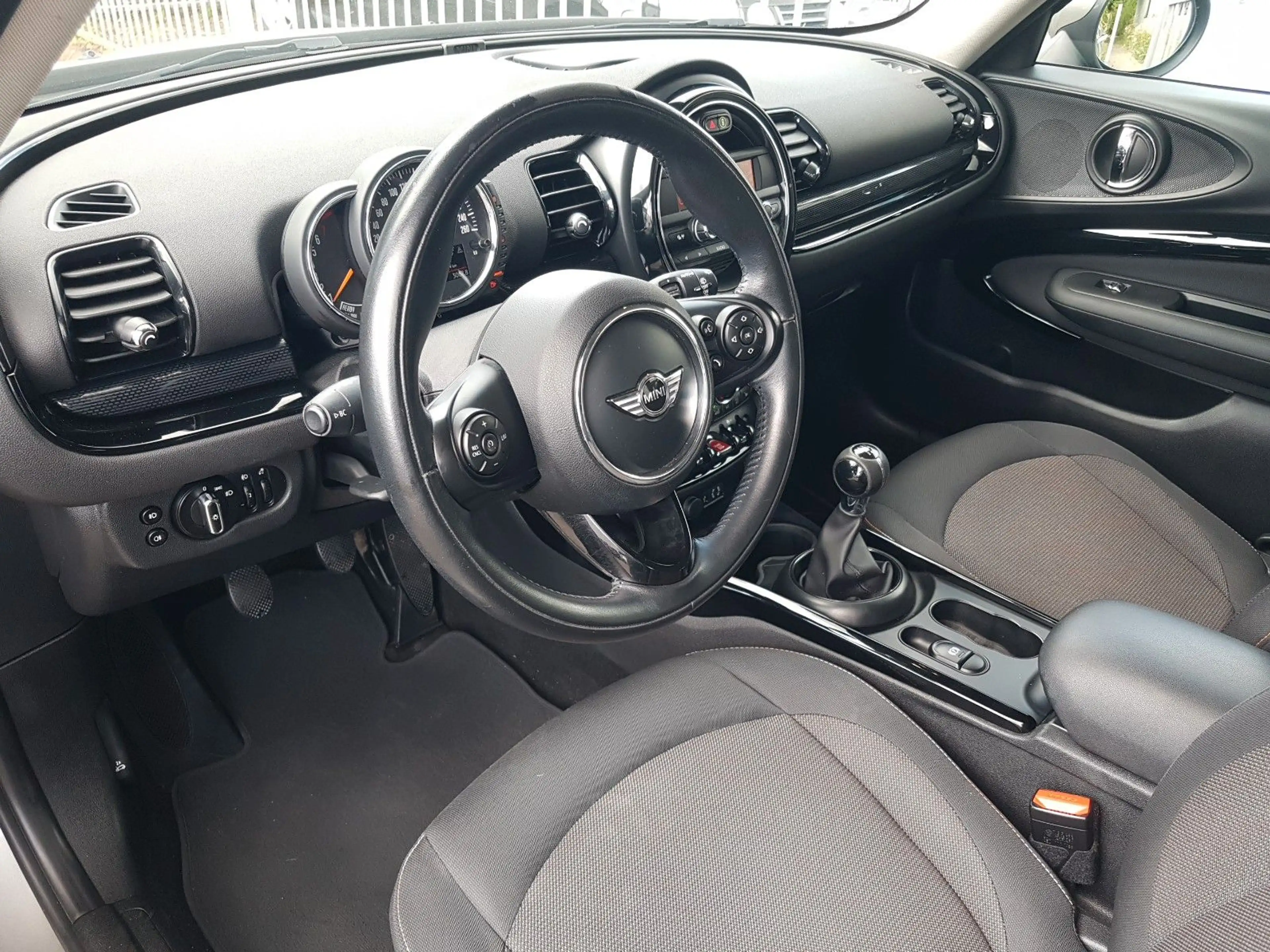 MINI One Clubman Pepper 17"Alu PDC Sitzhzg. Tempomat — photo 11