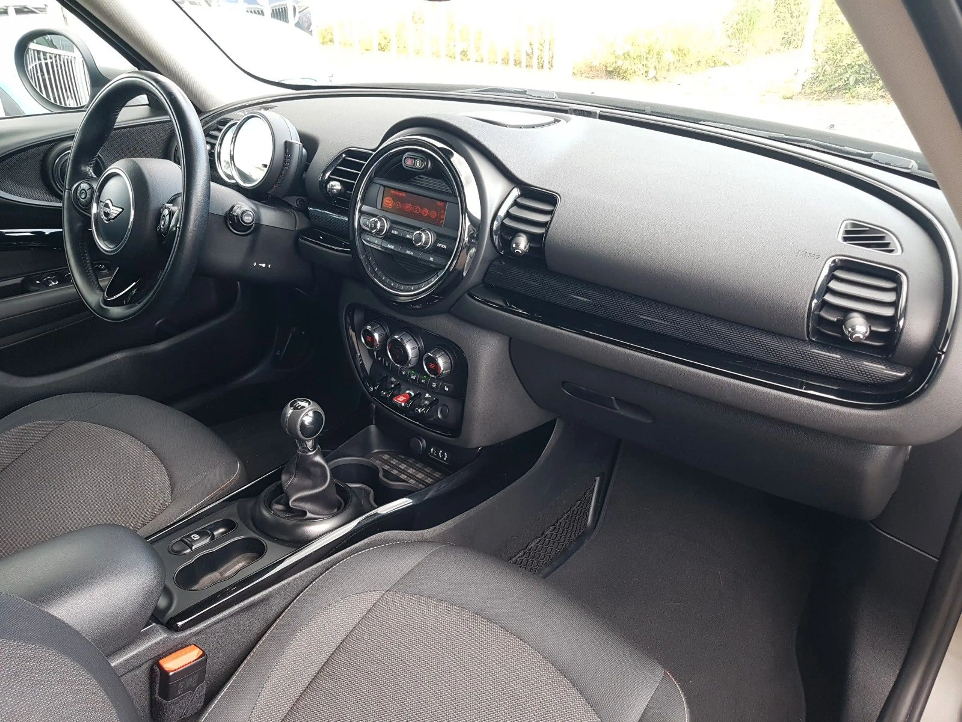 MINI One Clubman Pepper 17"Alu PDC Sitzhzg. Tempomat — photo 13