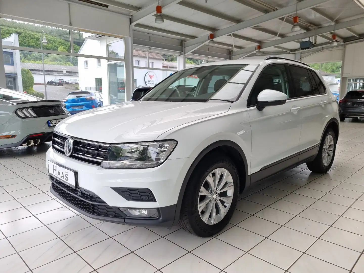 Volkswagen Tiguan Trendline BMT/S&S 150 PS DSG #Navi #AHK Blanc - 1
