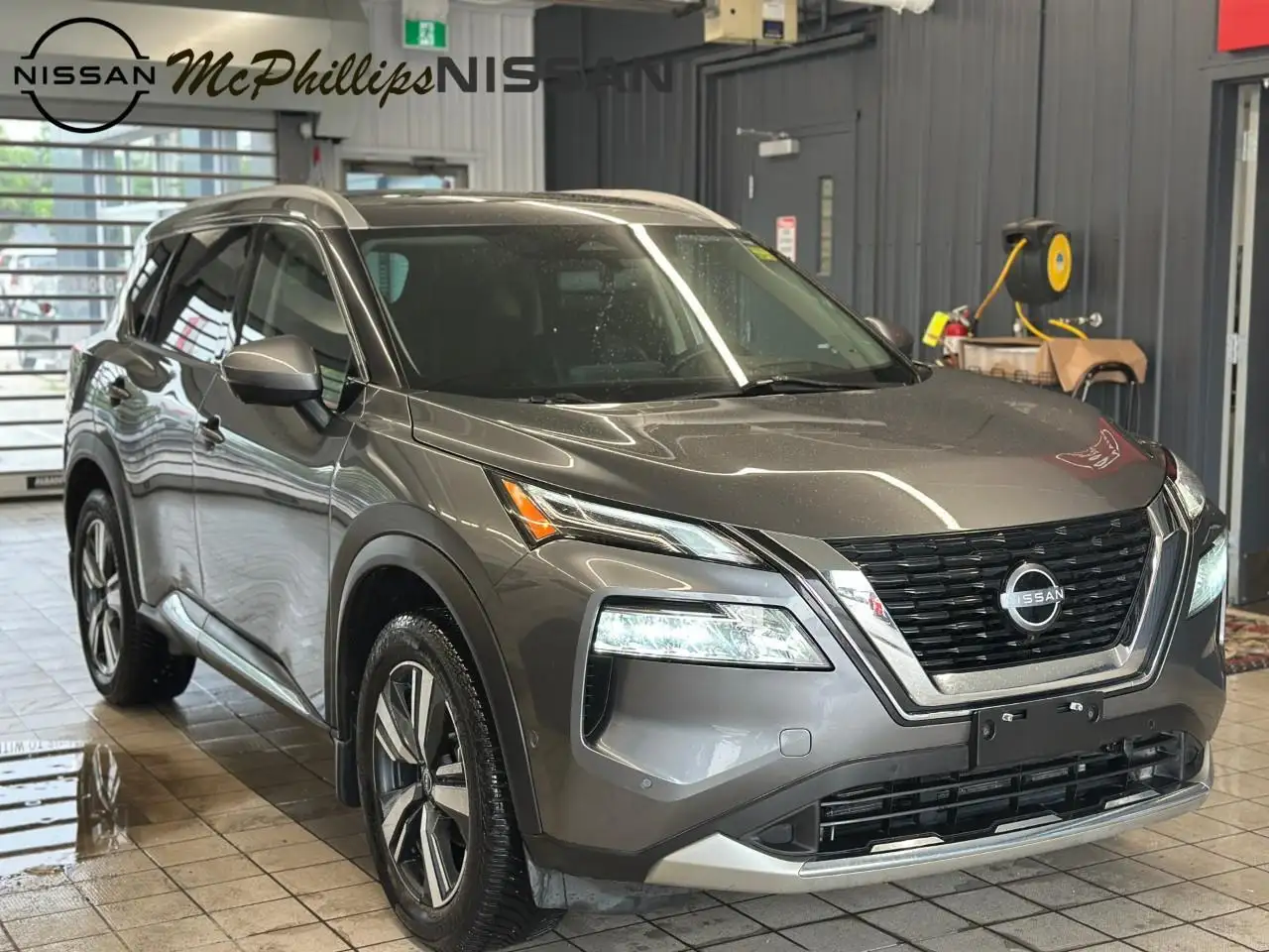 2023 Nissan Rogue Base — photo 1