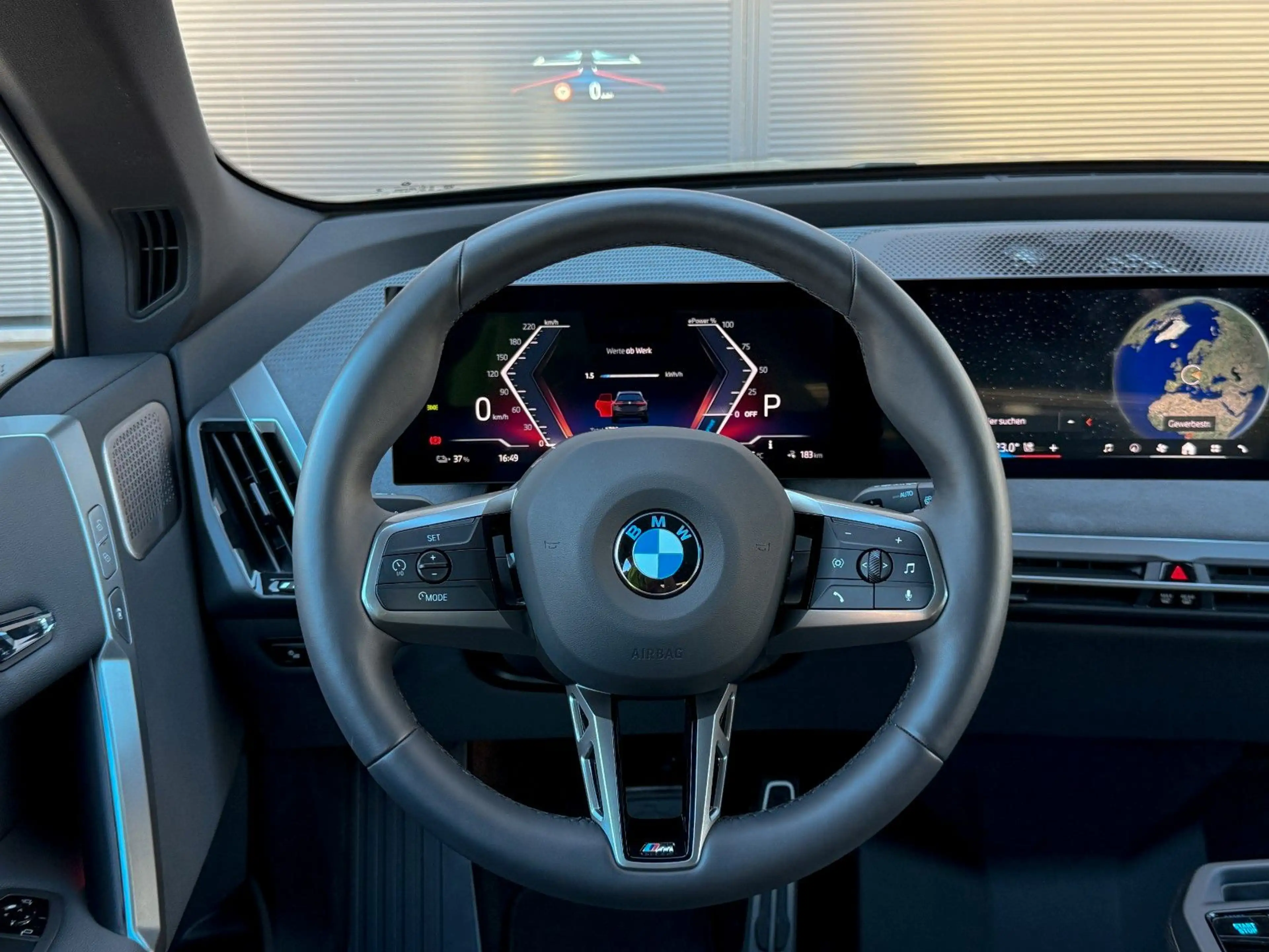 BMW iX 60 xDrive M Sport*2-AchsLuft*AHK*Autobahn° — photo 14