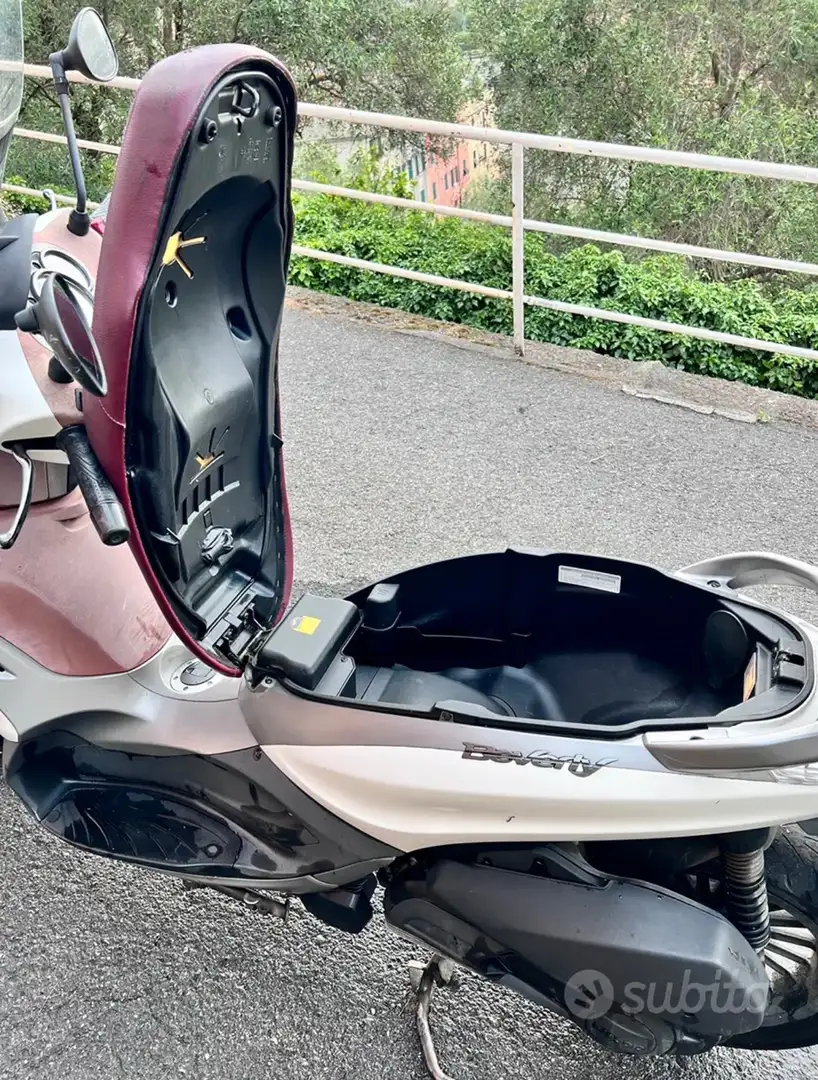 Piaggio Beverly 300 Bianco - 2