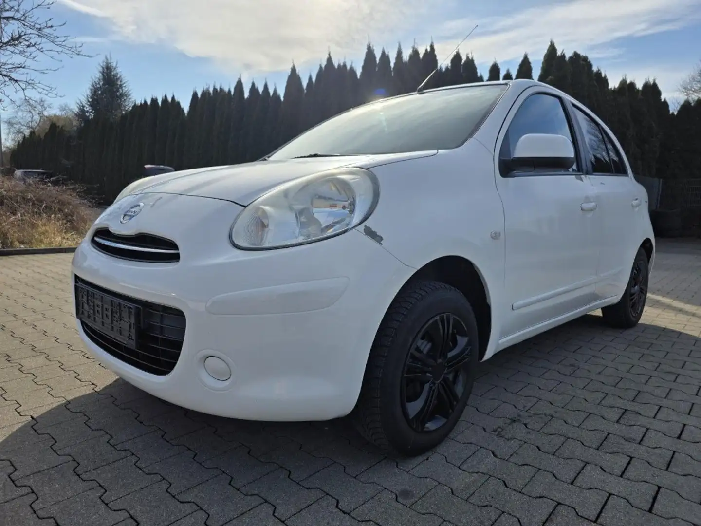 Nissan Micra 1.2 5-trg. TEMP el. FH ZV Bluetooth EURO5 Weiß - 1