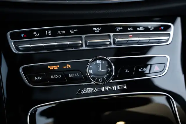 Mercedes-Benz E-Class view 15