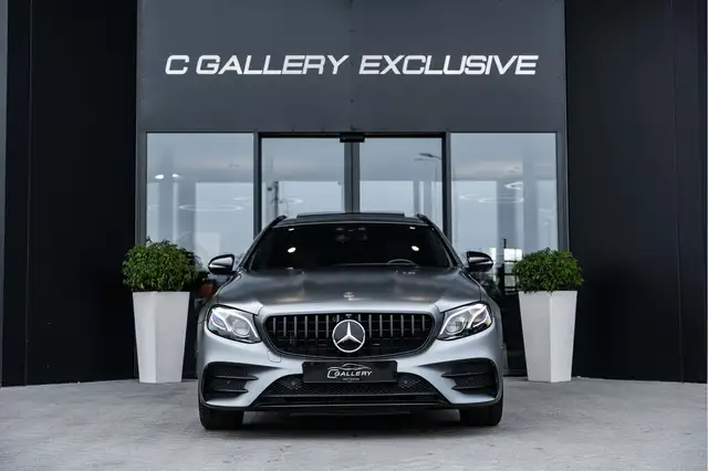 Mercedes-Benz E-Class view 2
