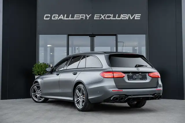 Mercedes-Benz E-Class view 5