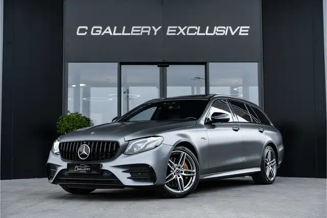Mercedes-Benz E-Class view 3