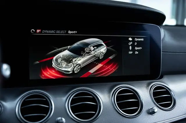 Mercedes-Benz E-Class view 12
