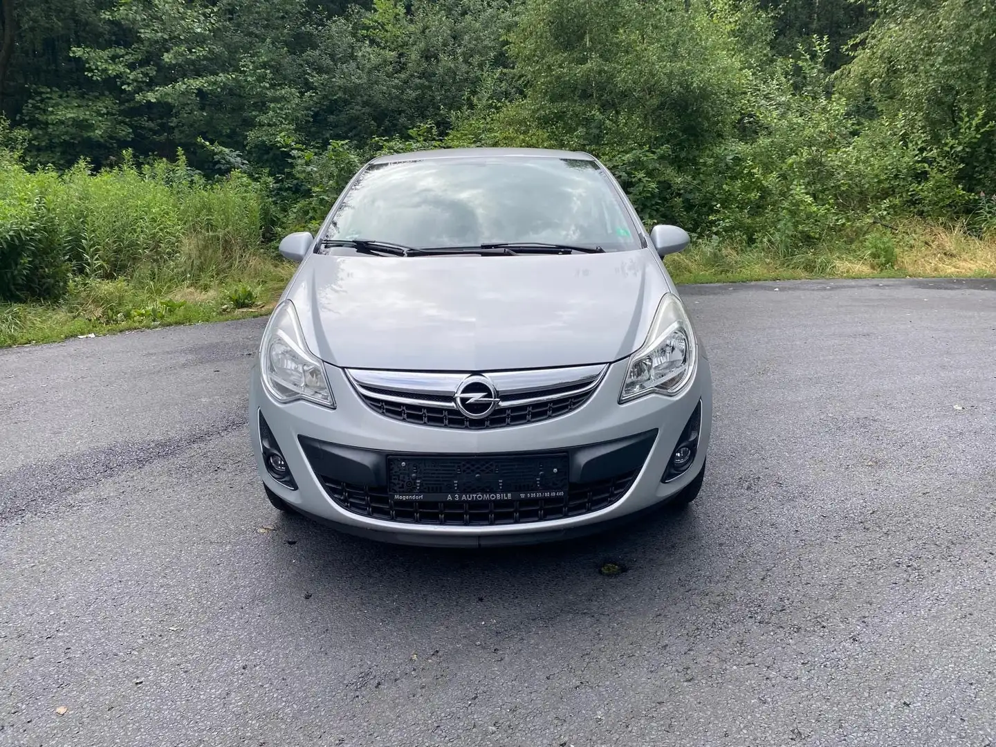 Opel Corsa D Active - KLIMA - AHK - Silber - 2