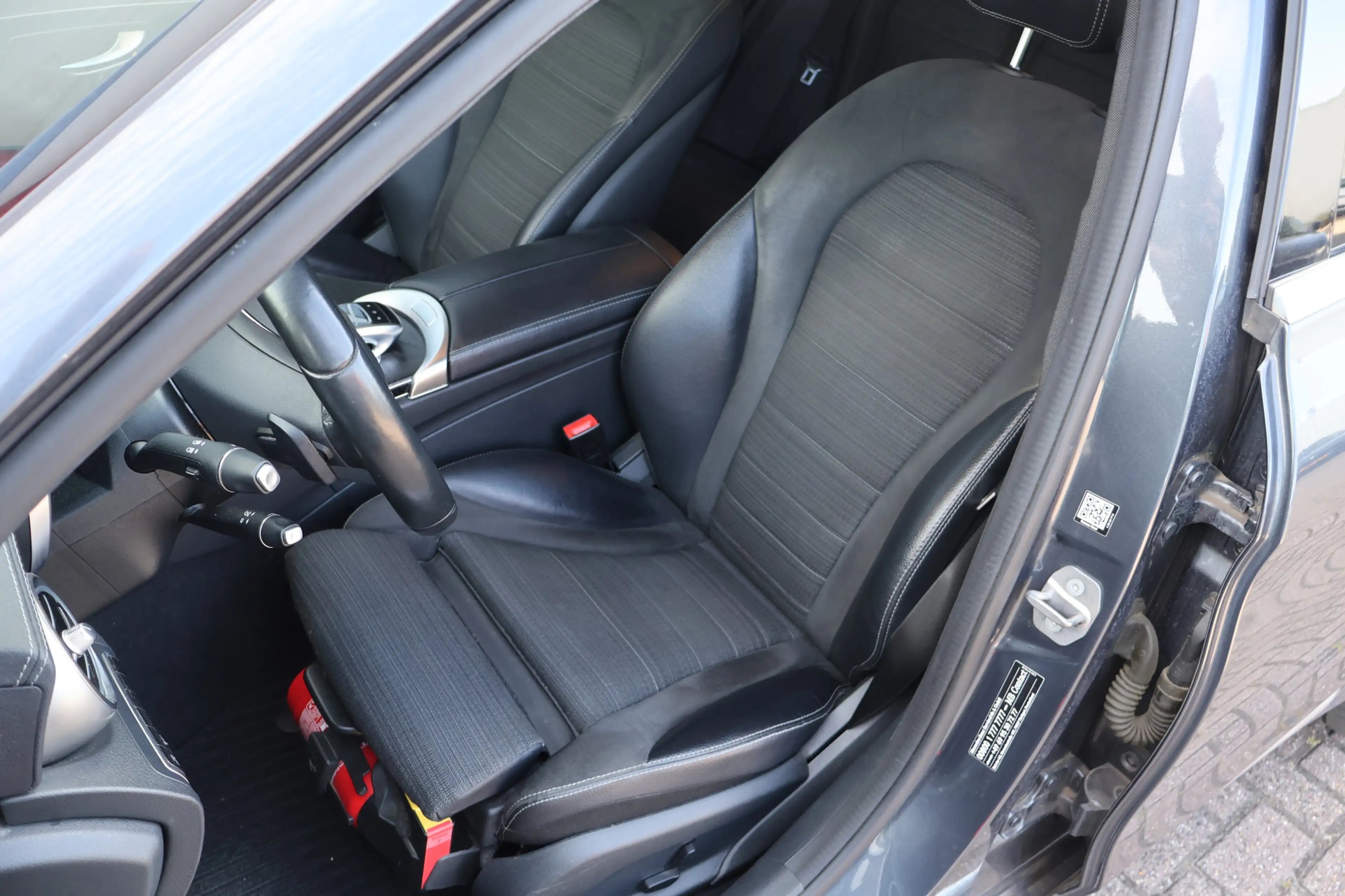 Mercedes-Benz C 400 Estate 4MATIC Edition 1 | 6-Cilinder | HUD | ACC | — photo 7
