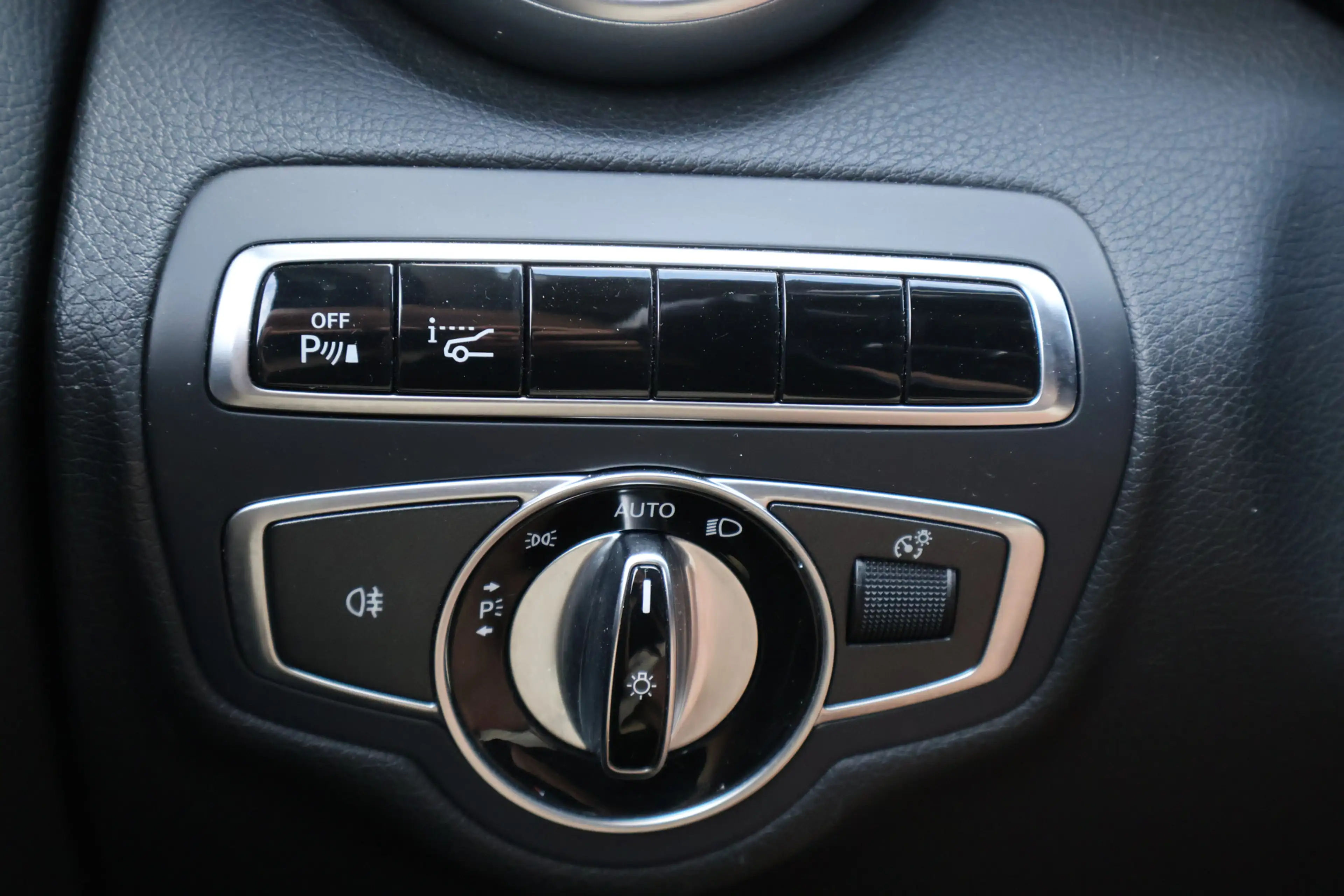 Mercedes-Benz C 400 Estate 4MATIC Edition 1 | 6-Cilinder | HUD | ACC | — photo 22