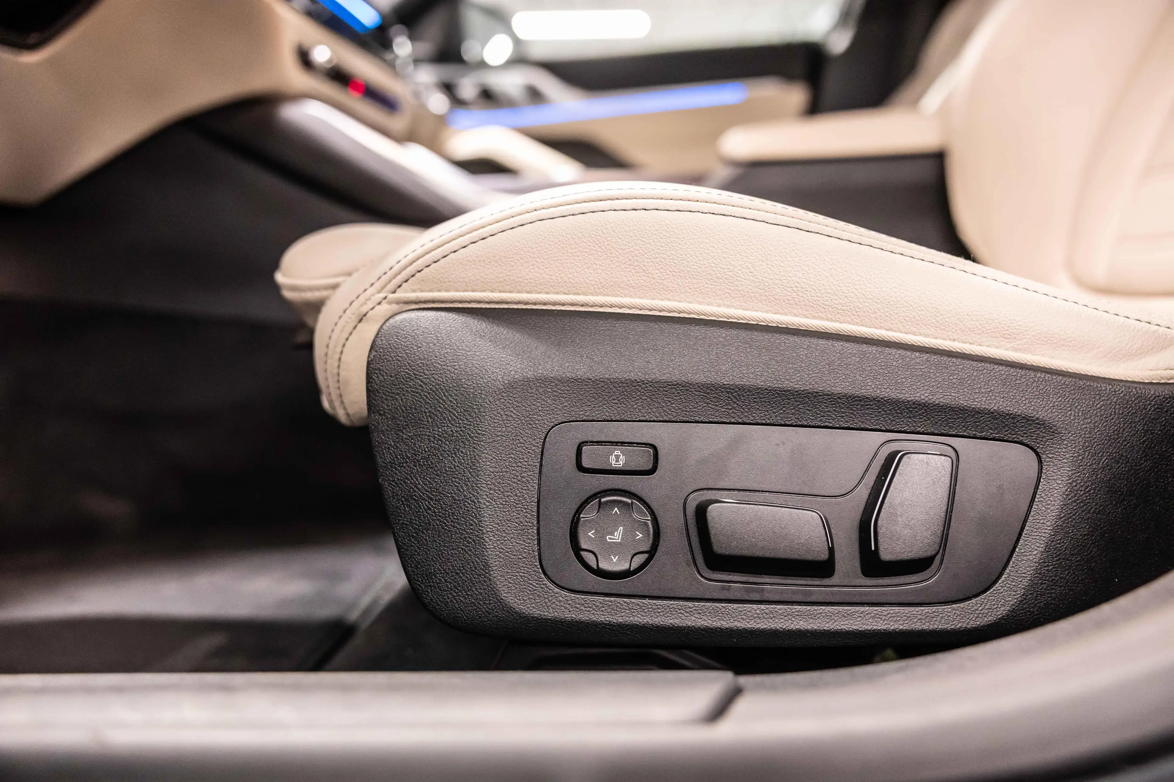 BMW i4 M50 Gran Coupé — photo 14