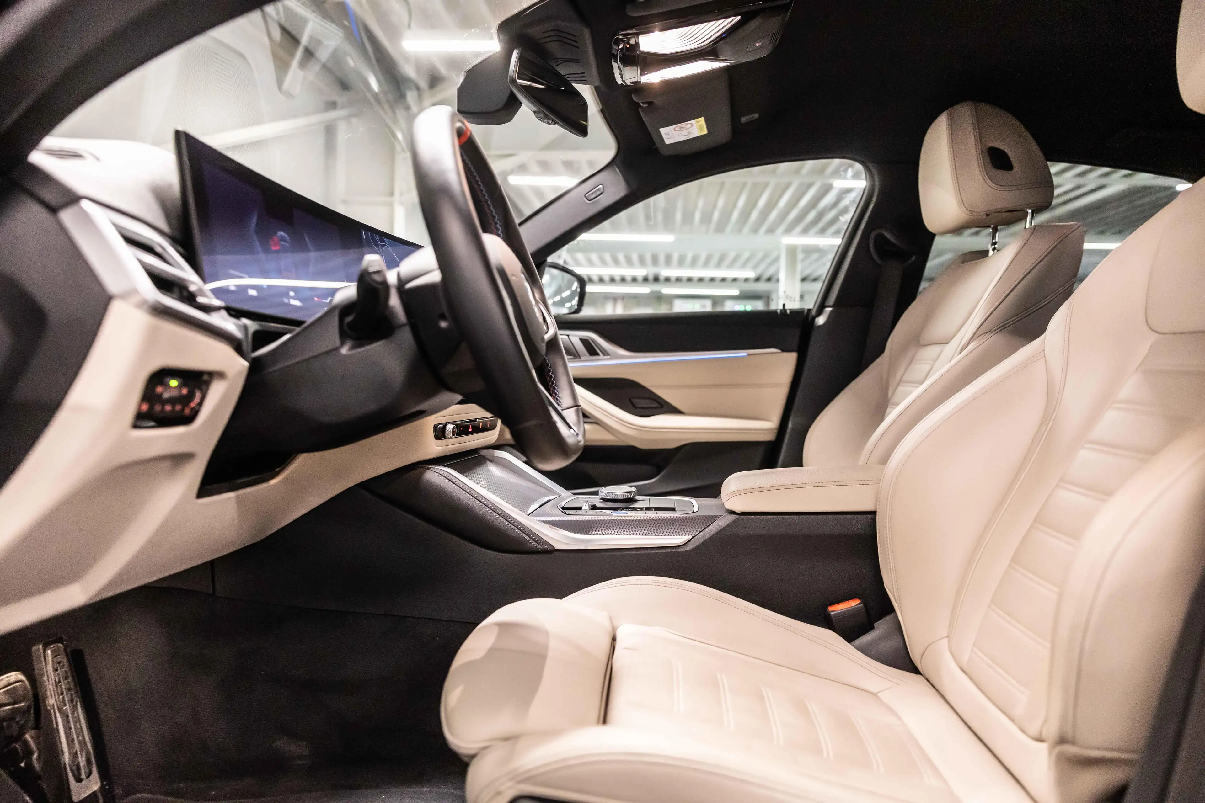 BMW i4 M50 Gran Coupé — photo 13