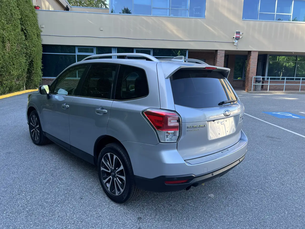Subaru Forester снимка Subaru Forester