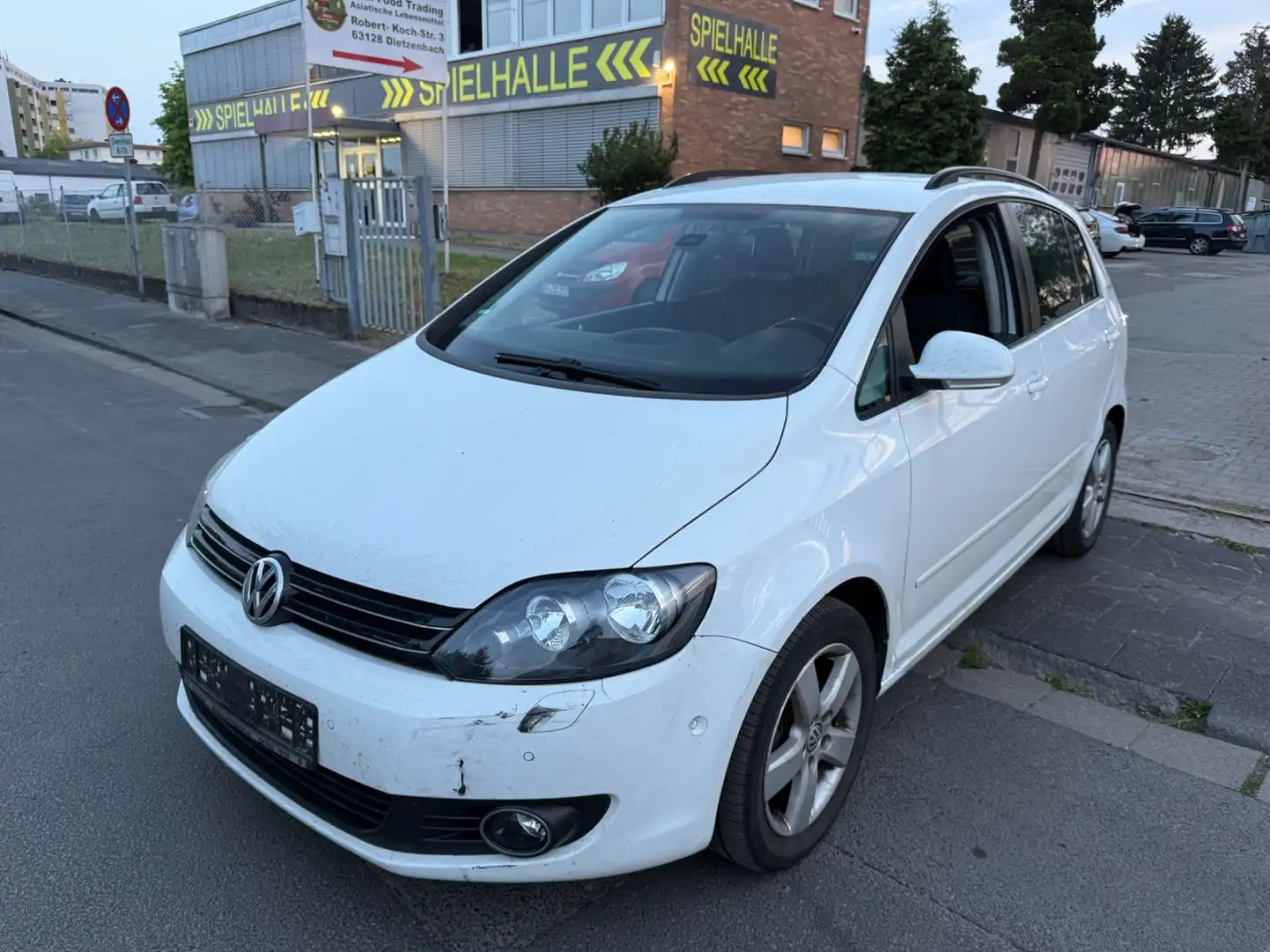 Volkswagen Golf Plus 1.6 TDI DSG BMT Team Weiß - 1