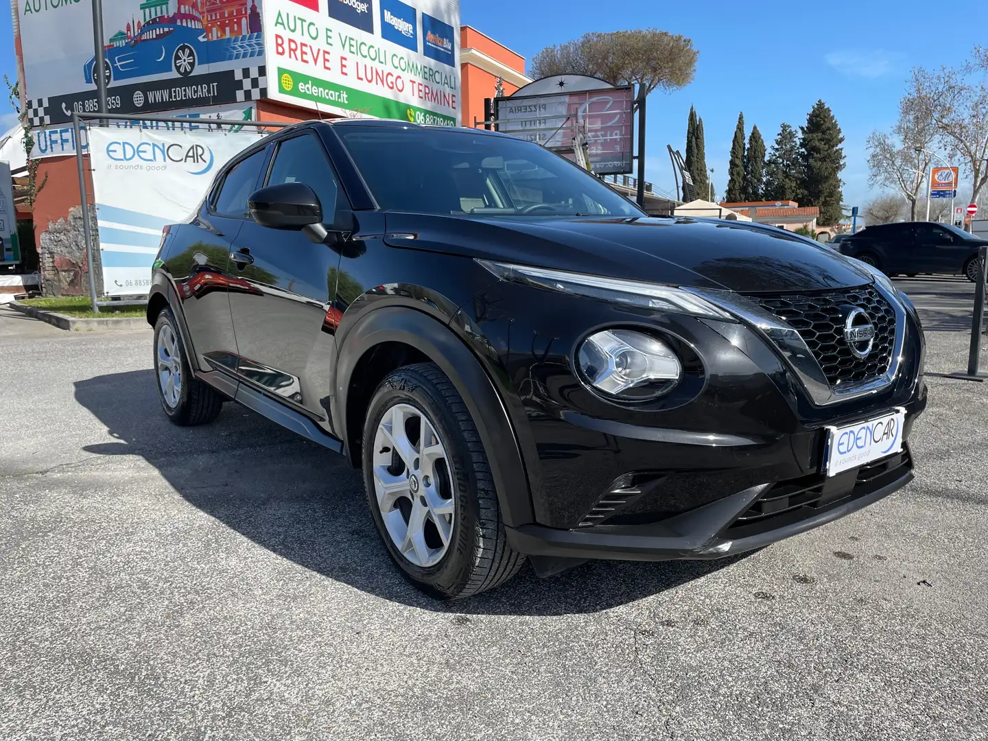 Nissan Juke 1.0 dig-t Acenta 114cv dct Nero - 1