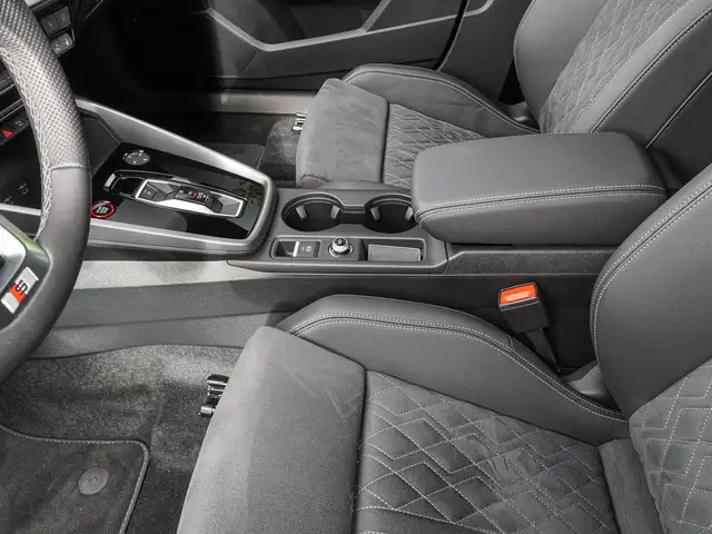 Audi S3 view 14