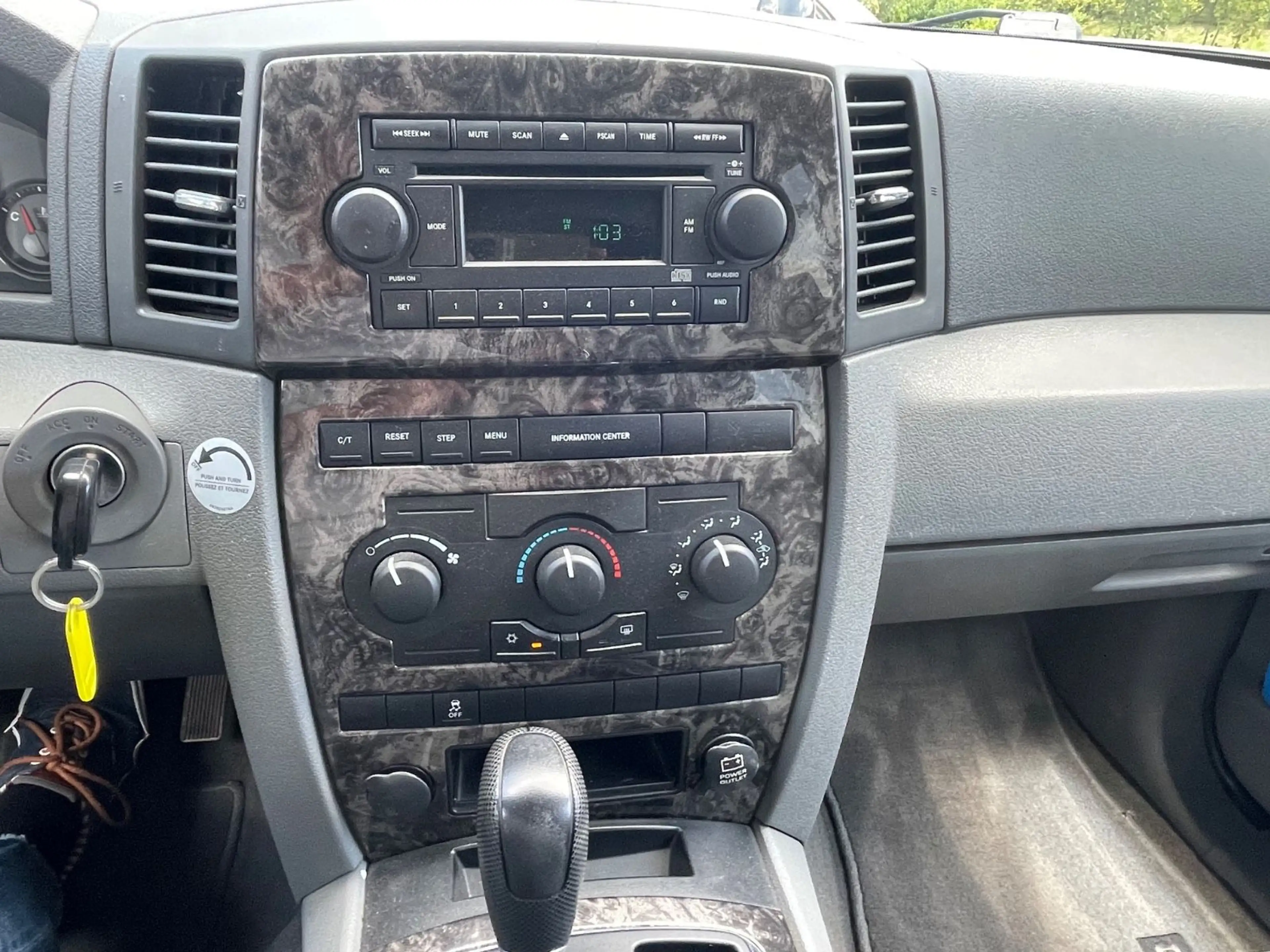 Jeep Grand Cherokee GRAND CHEROKEE 4.7 "LAREDO" LPG-GAS — photo 10