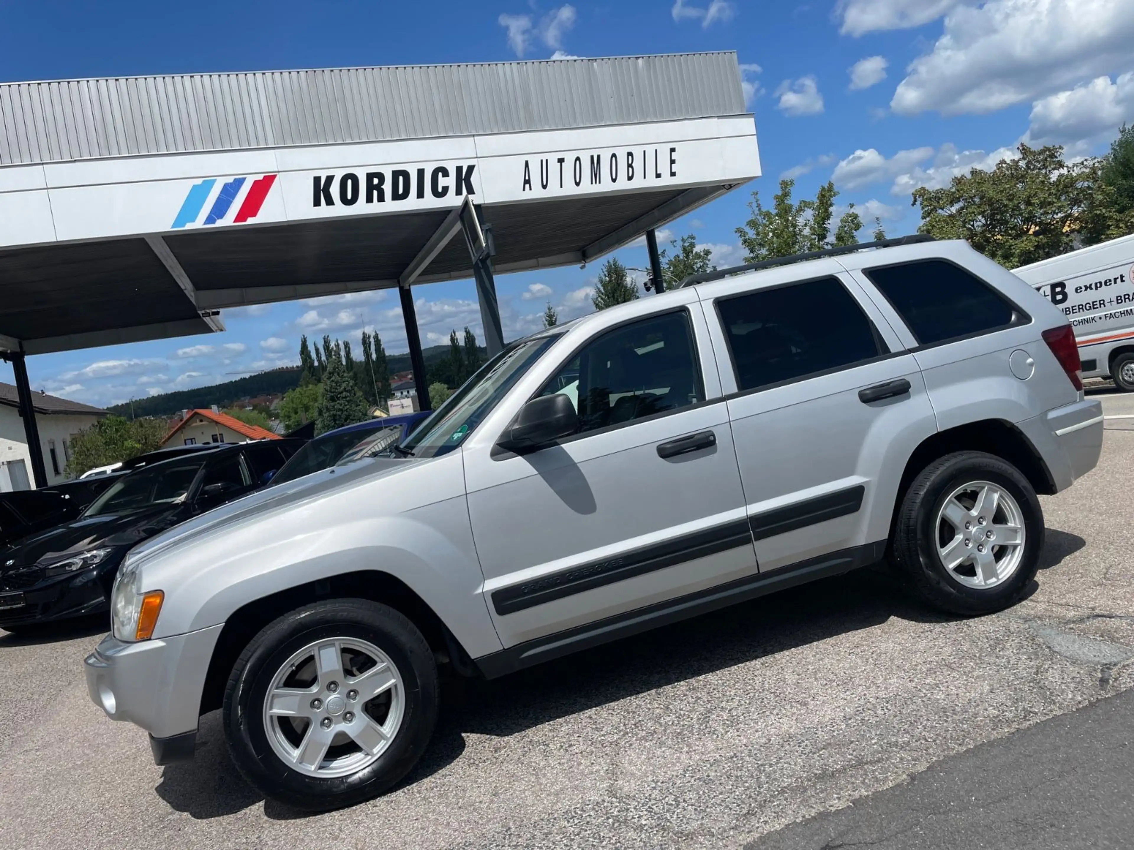 Jeep Grand Cherokee GRAND CHEROKEE 4.7 "LAREDO" LPG-GAS — photo 3